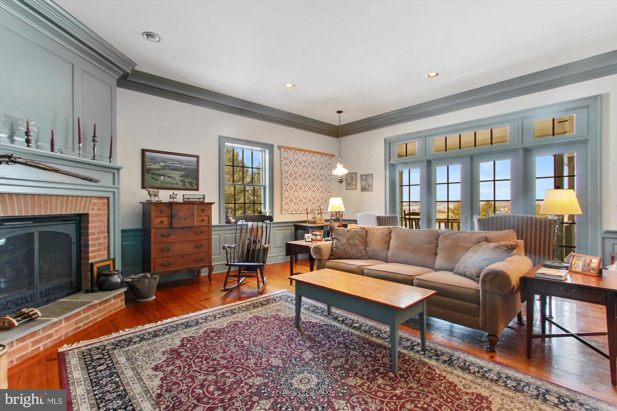 NEWVILLE - Residential