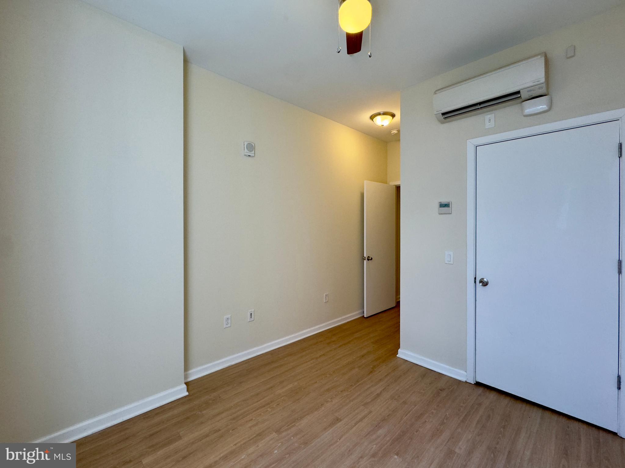 DOWNTOWN - Residential Lease