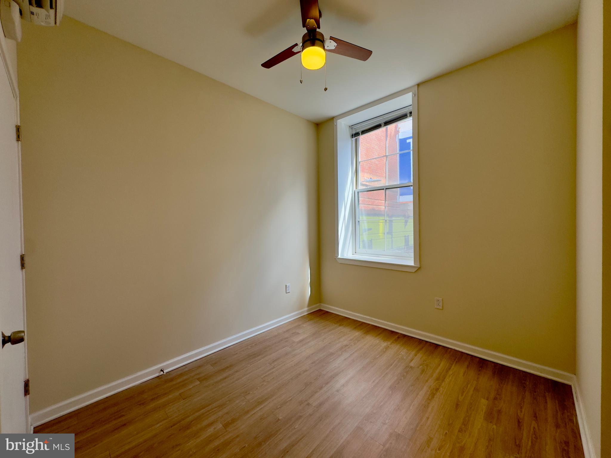 DOWNTOWN - Residential Lease