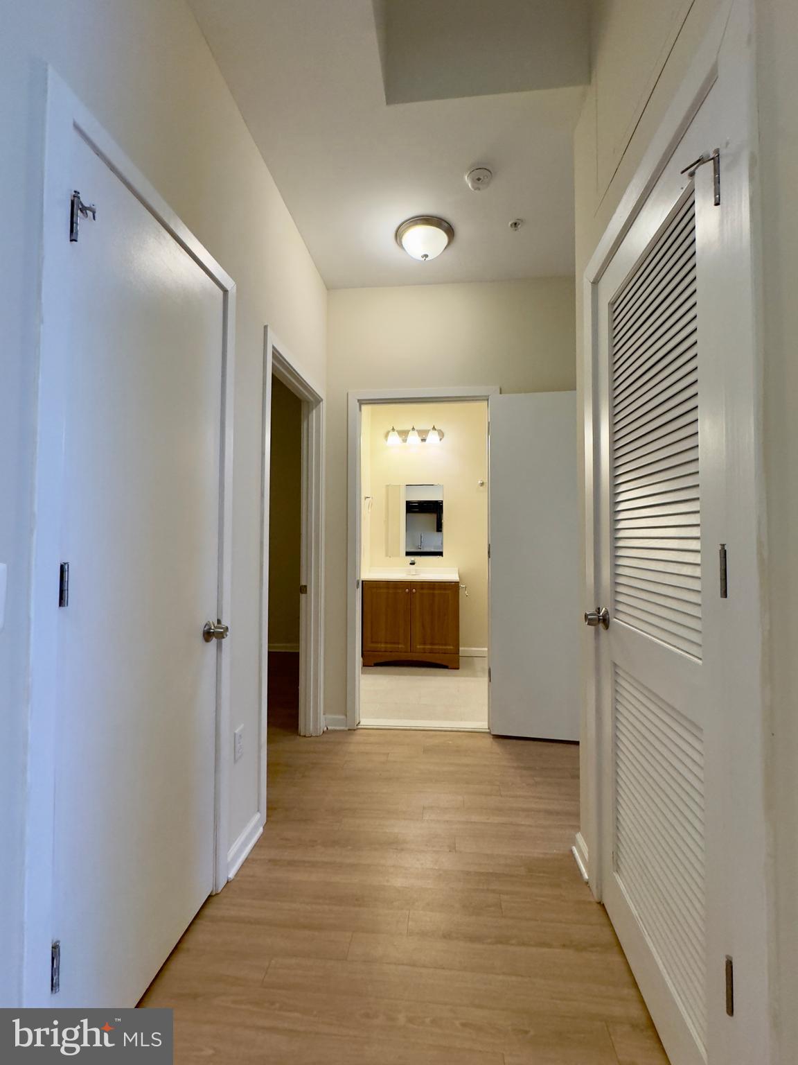 DOWNTOWN - Residential Lease
