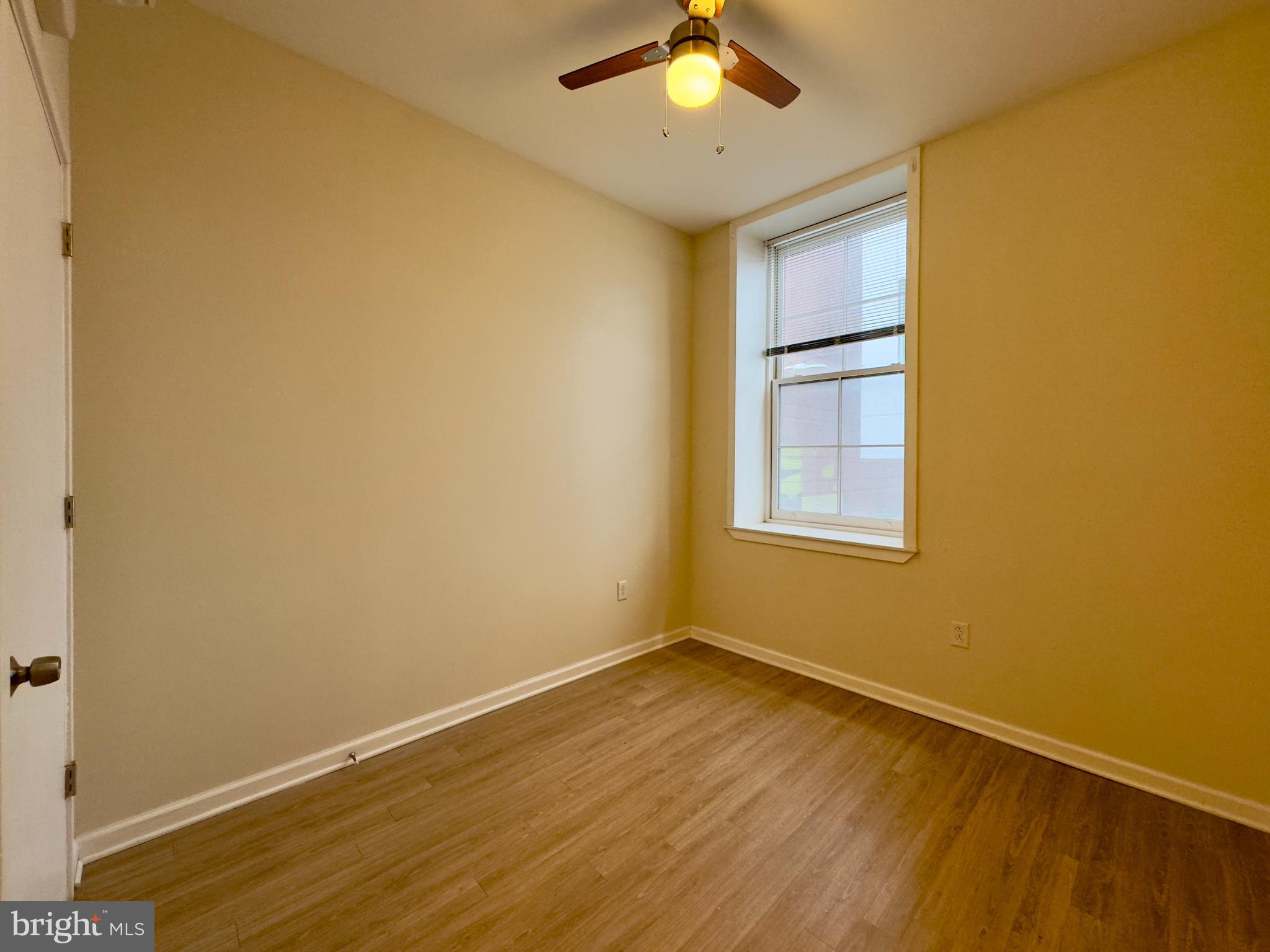 DOWNTOWN - Residential Lease