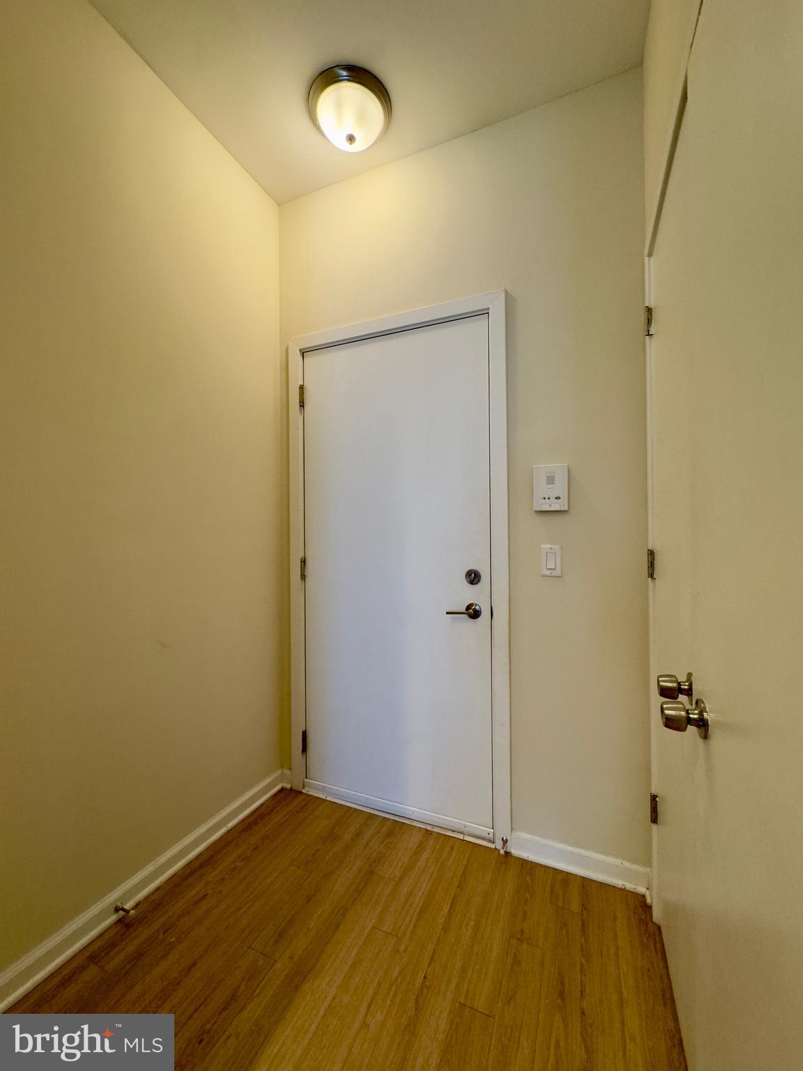DOWNTOWN - Residential Lease