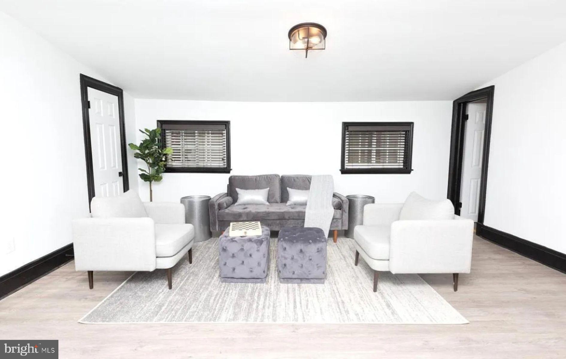 MOUNT VERNON PLACE HISTORIC DISTRICT - Residential Lease