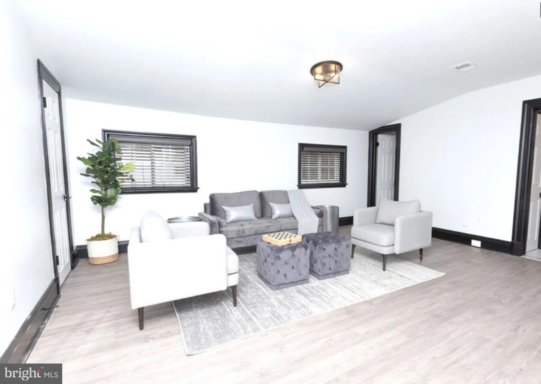 MOUNT VERNON PLACE HISTORIC DISTRICT - Residential Lease