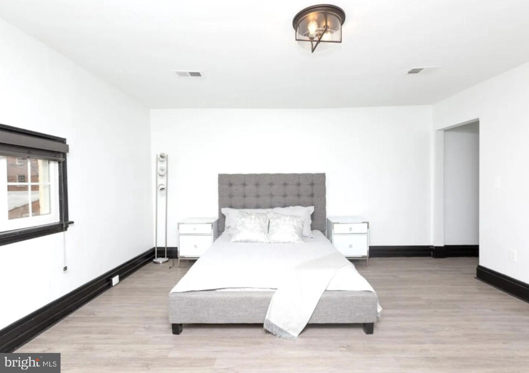 MOUNT VERNON PLACE HISTORIC DISTRICT - Residential Lease