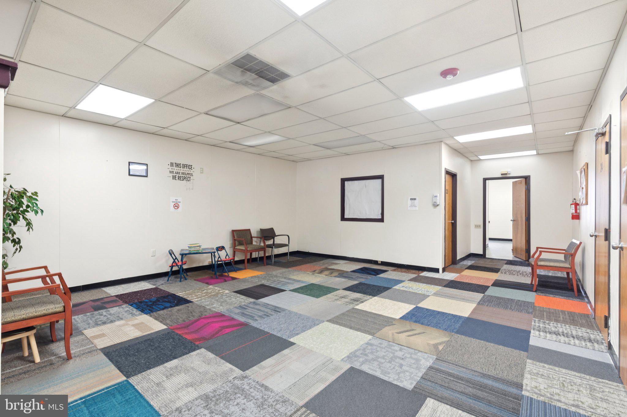 UNIVERSITY CITY - Commercial Sale