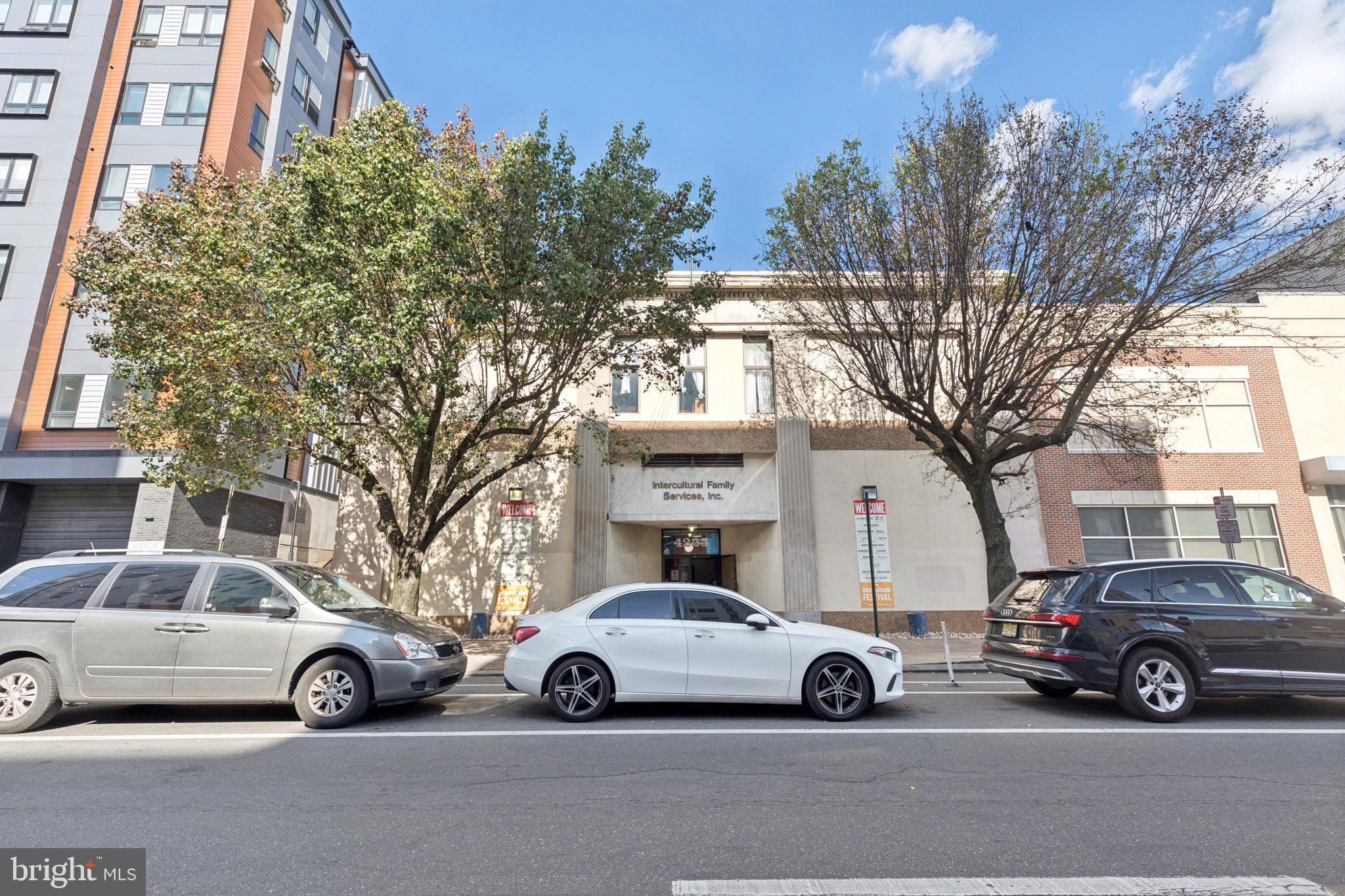 UNIVERSITY CITY - Commercial Sale