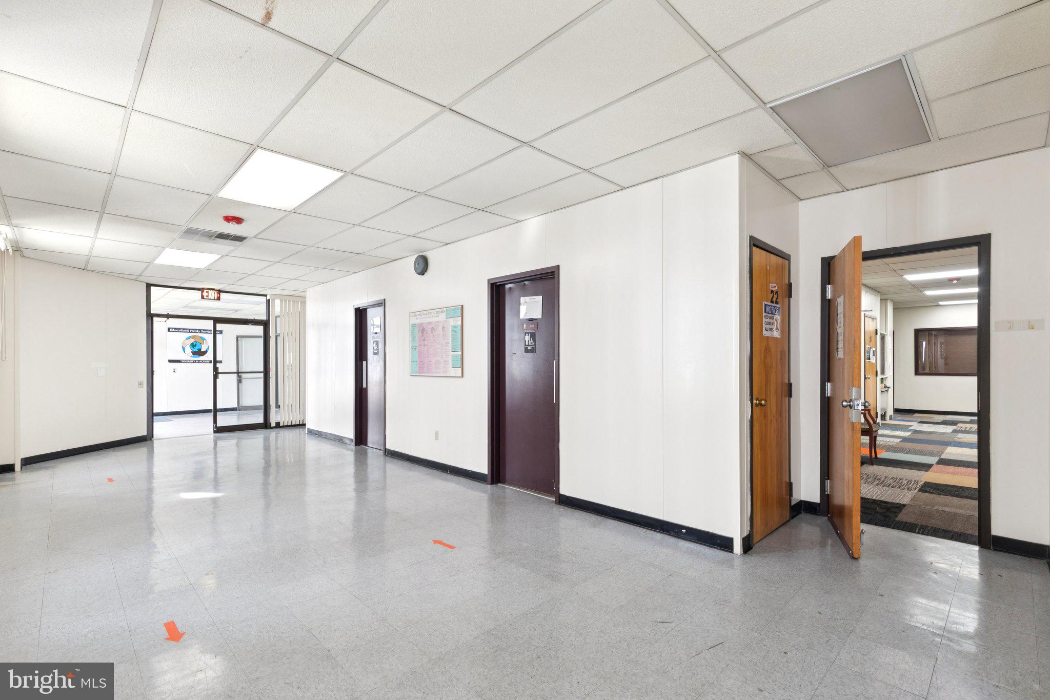 UNIVERSITY CITY - Commercial Sale