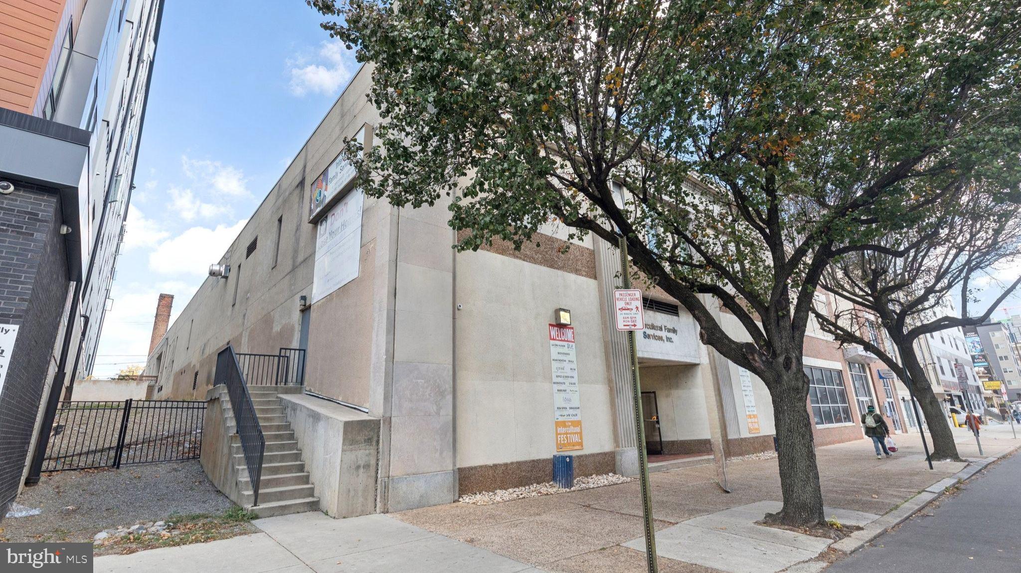 UNIVERSITY CITY - Commercial Sale