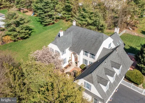 4 N Longfellow Drive, Princeton Junction, NJ 08550 - MLS#: NJME2075228