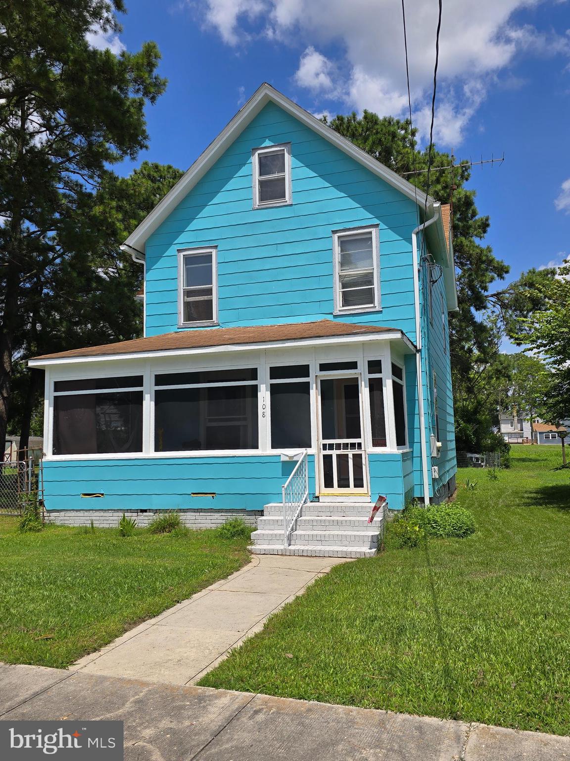108 W CHESAPEAKE AVENUE