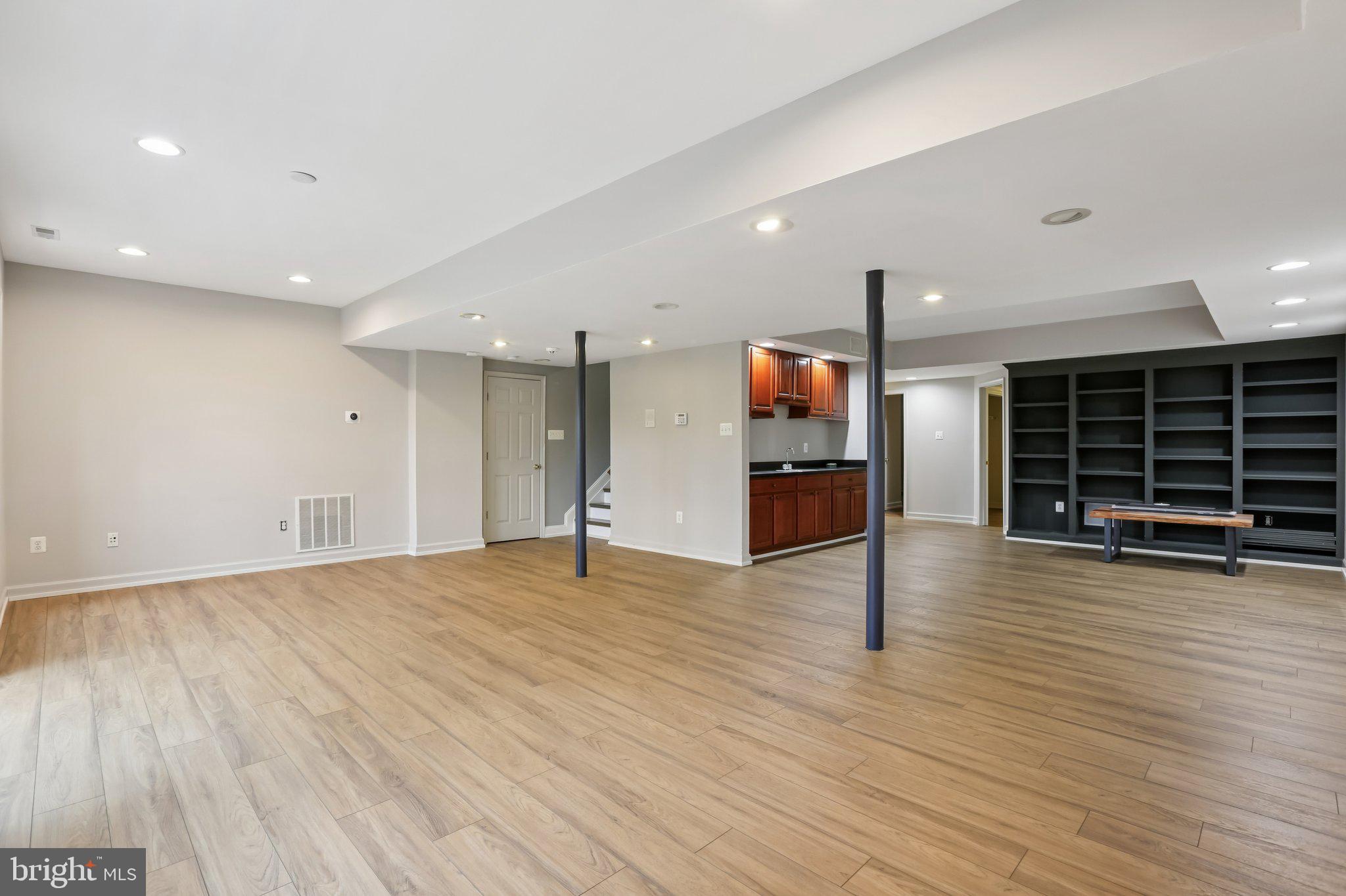 CLARKSBURG OUTSIDE - Residential