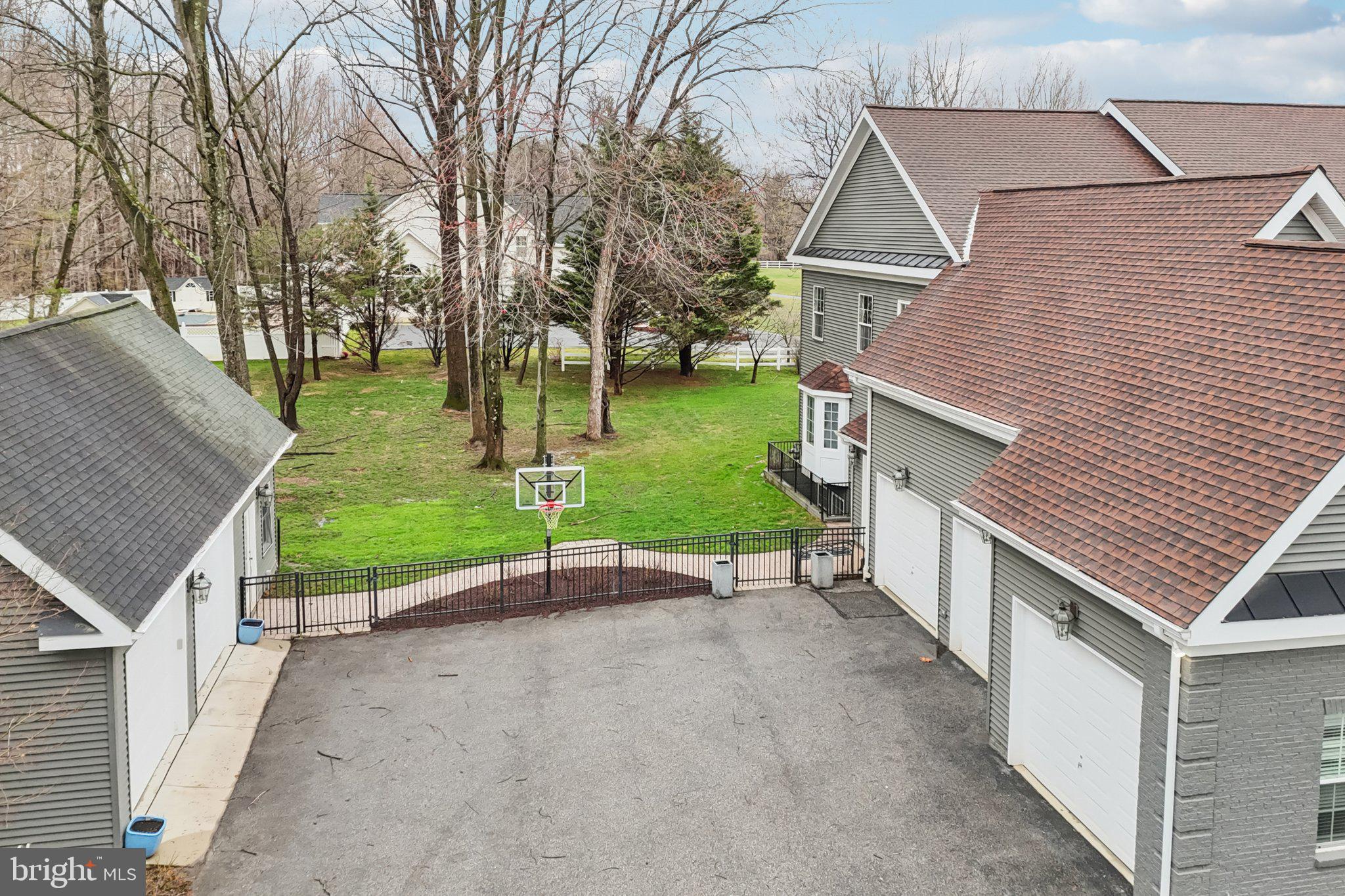 CLARKSBURG OUTSIDE - Residential