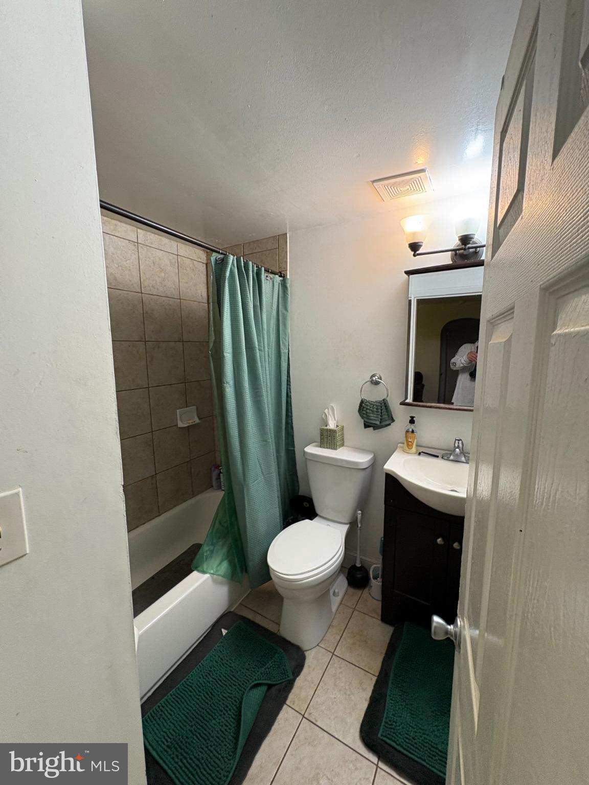 CATONSVILLE MANOR - Residential