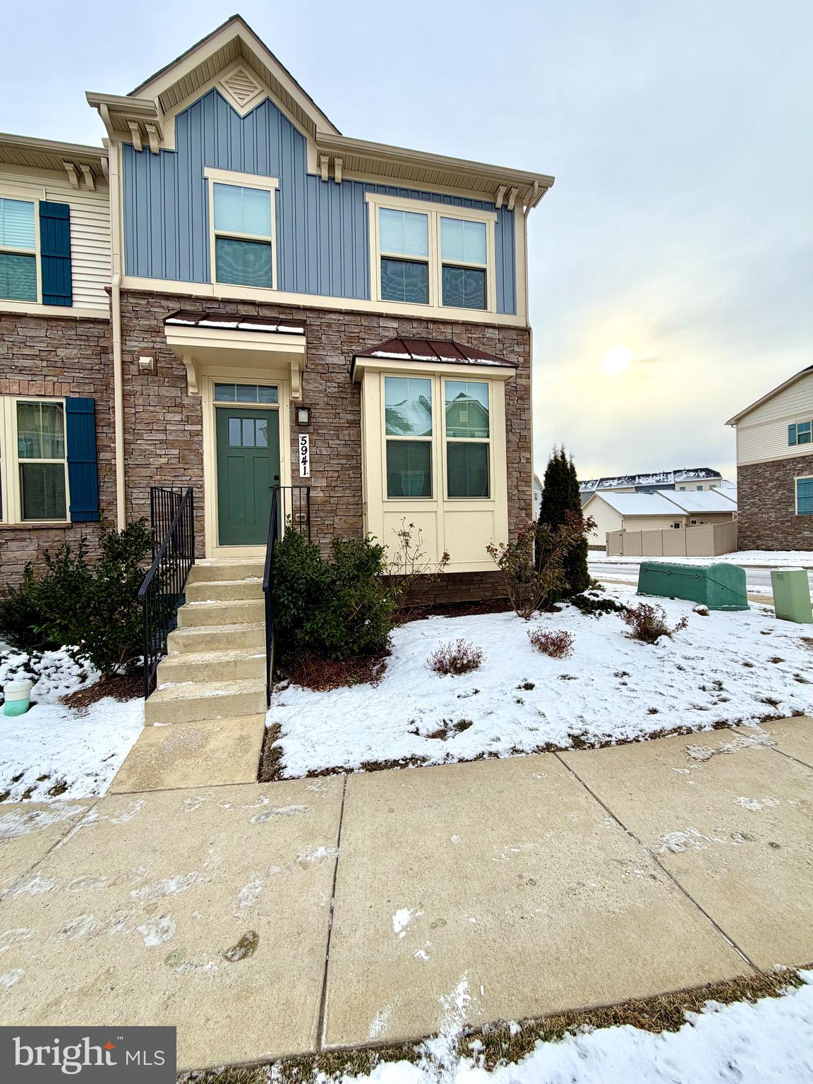 5941 TOMAHAWK STREET