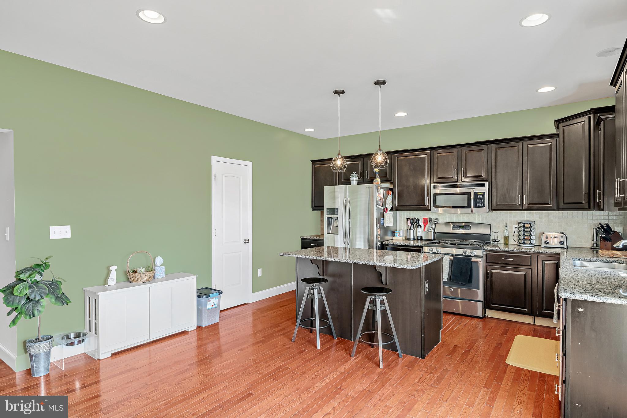 WALNUT POINT - Residential
