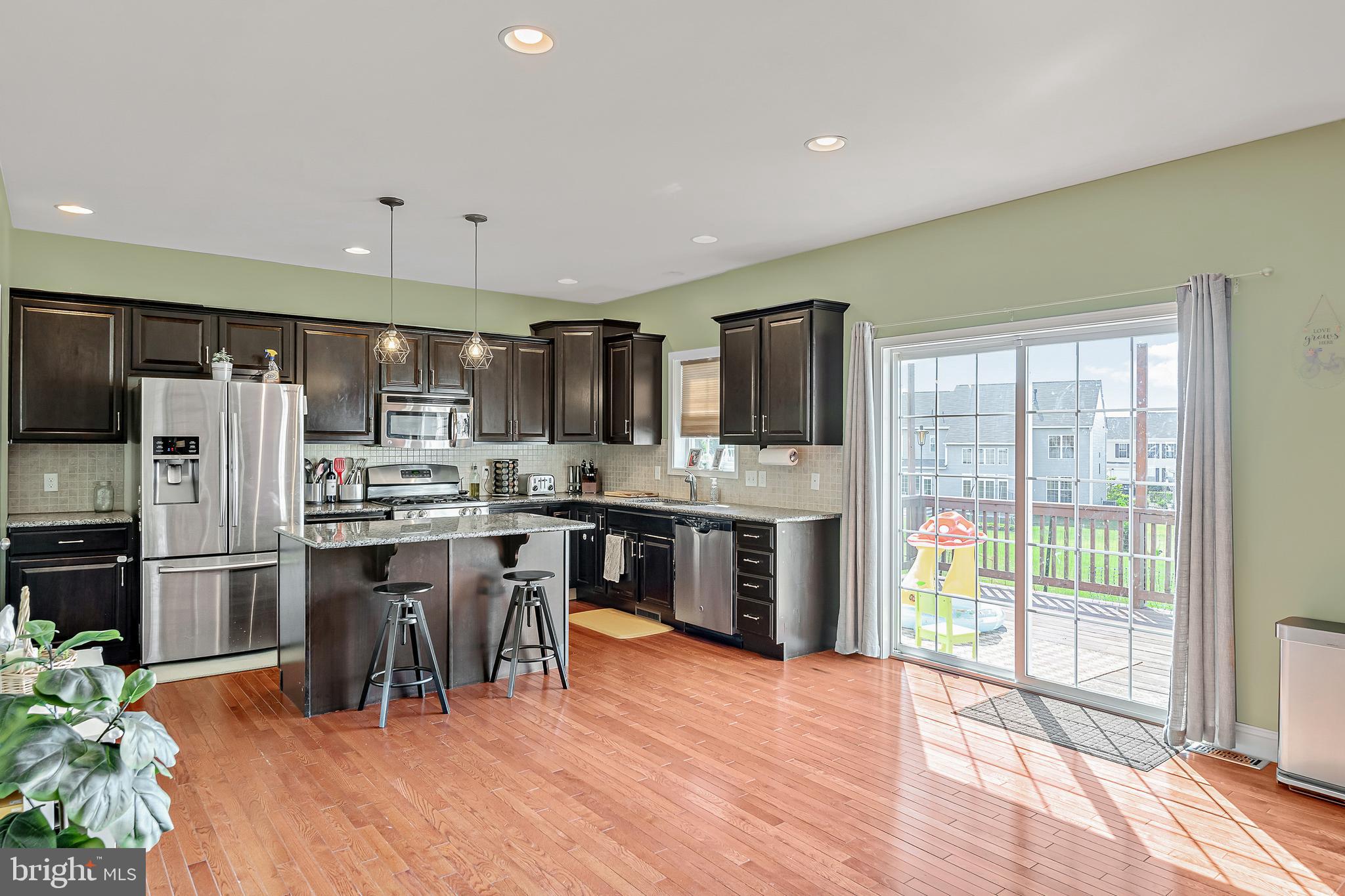 WALNUT POINT - Residential
