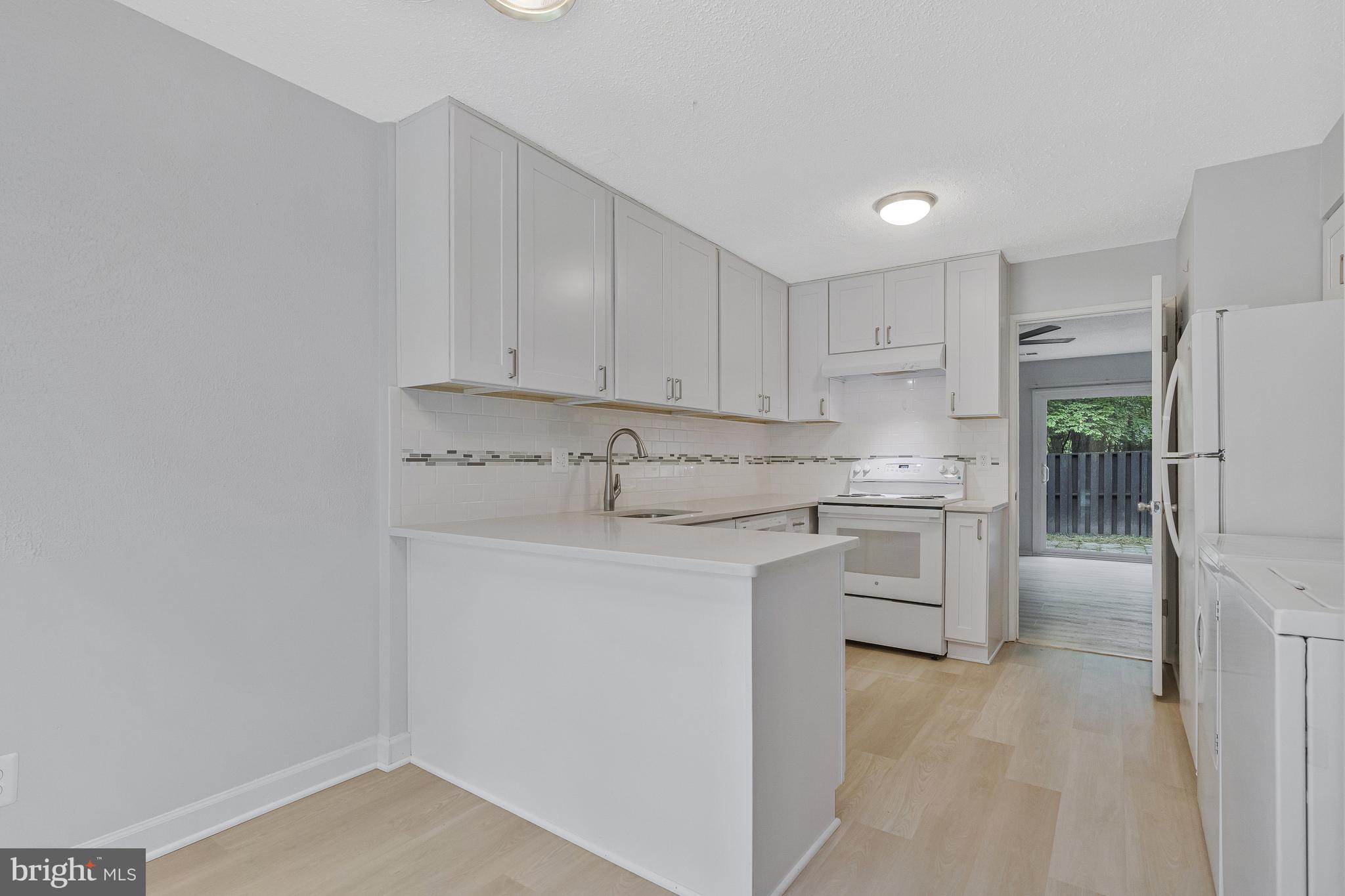 SAWYERS CLUSTER - Residential Lease