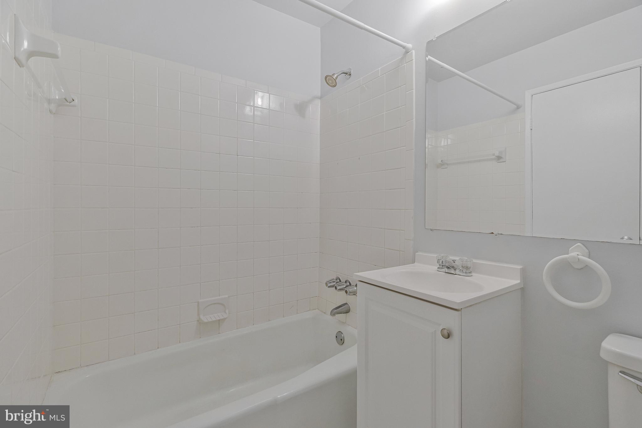 SAWYERS CLUSTER - Residential Lease