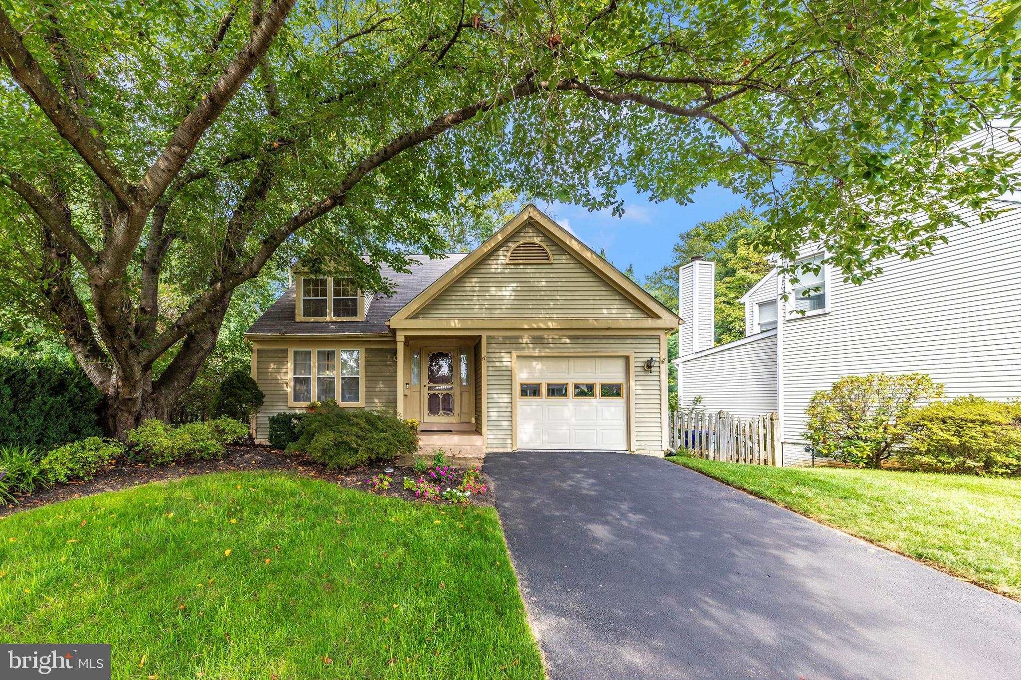 WATERS LANDING - Residential