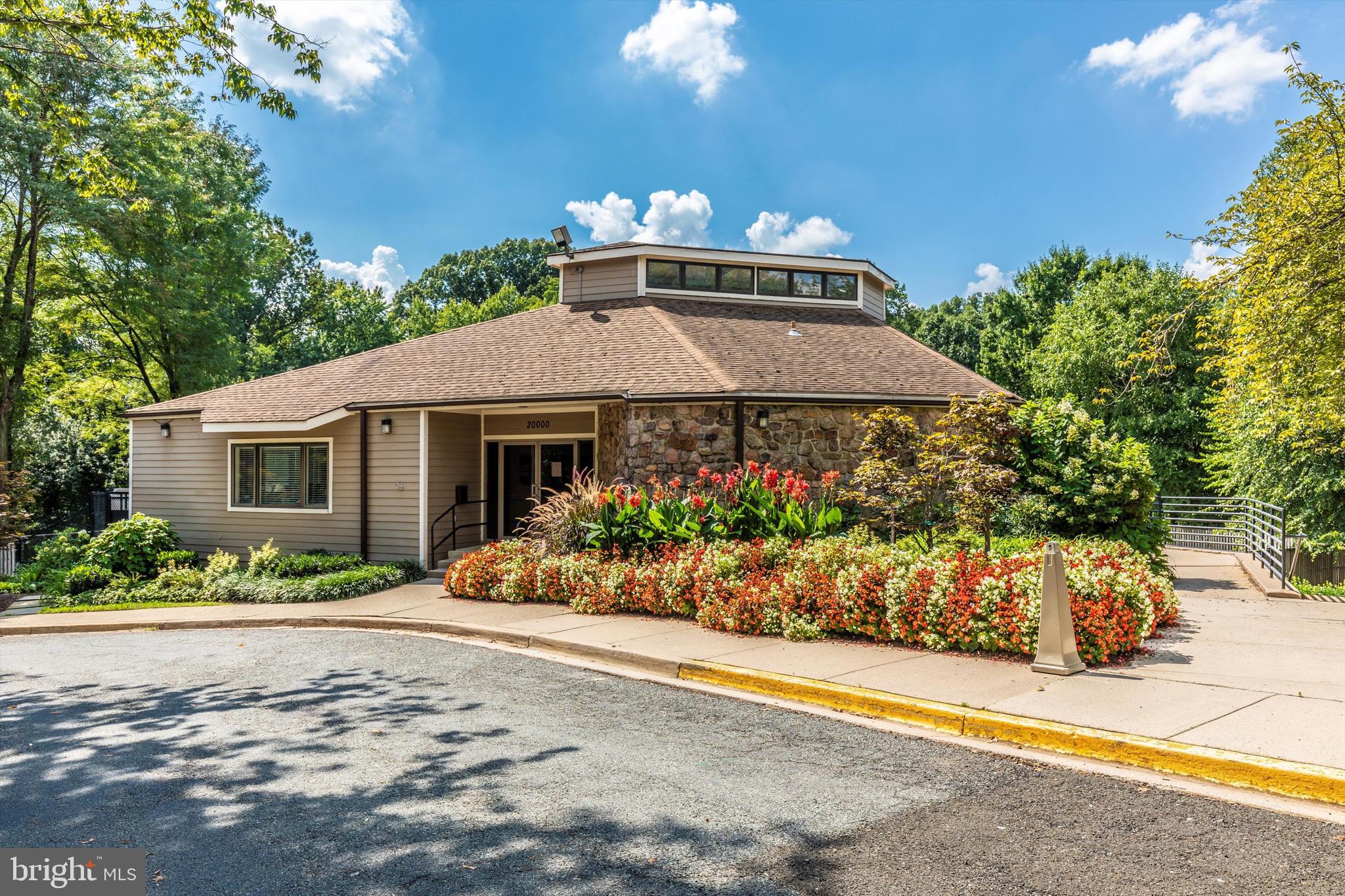 WATERS LANDING - Residential