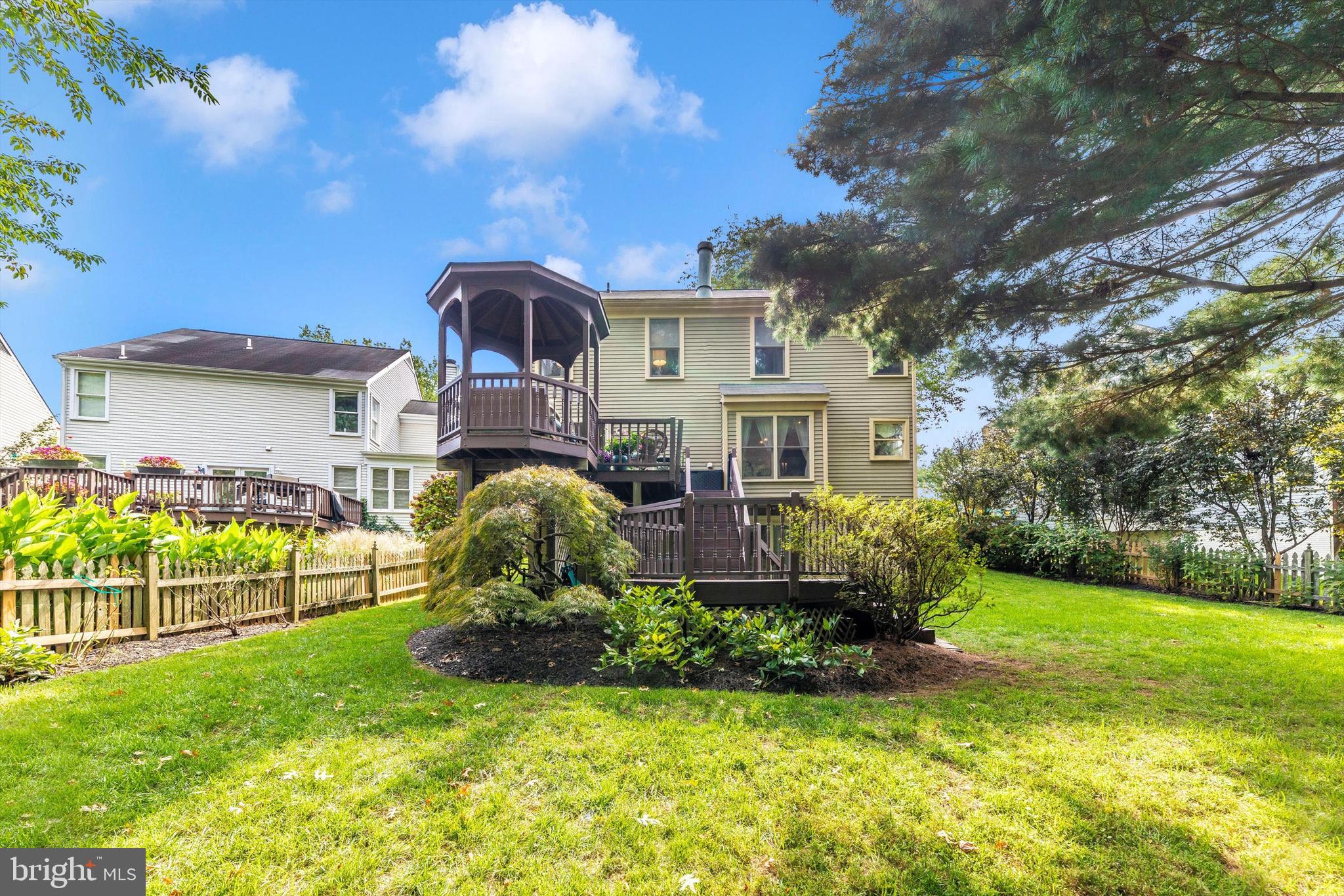 WATERS LANDING - Residential