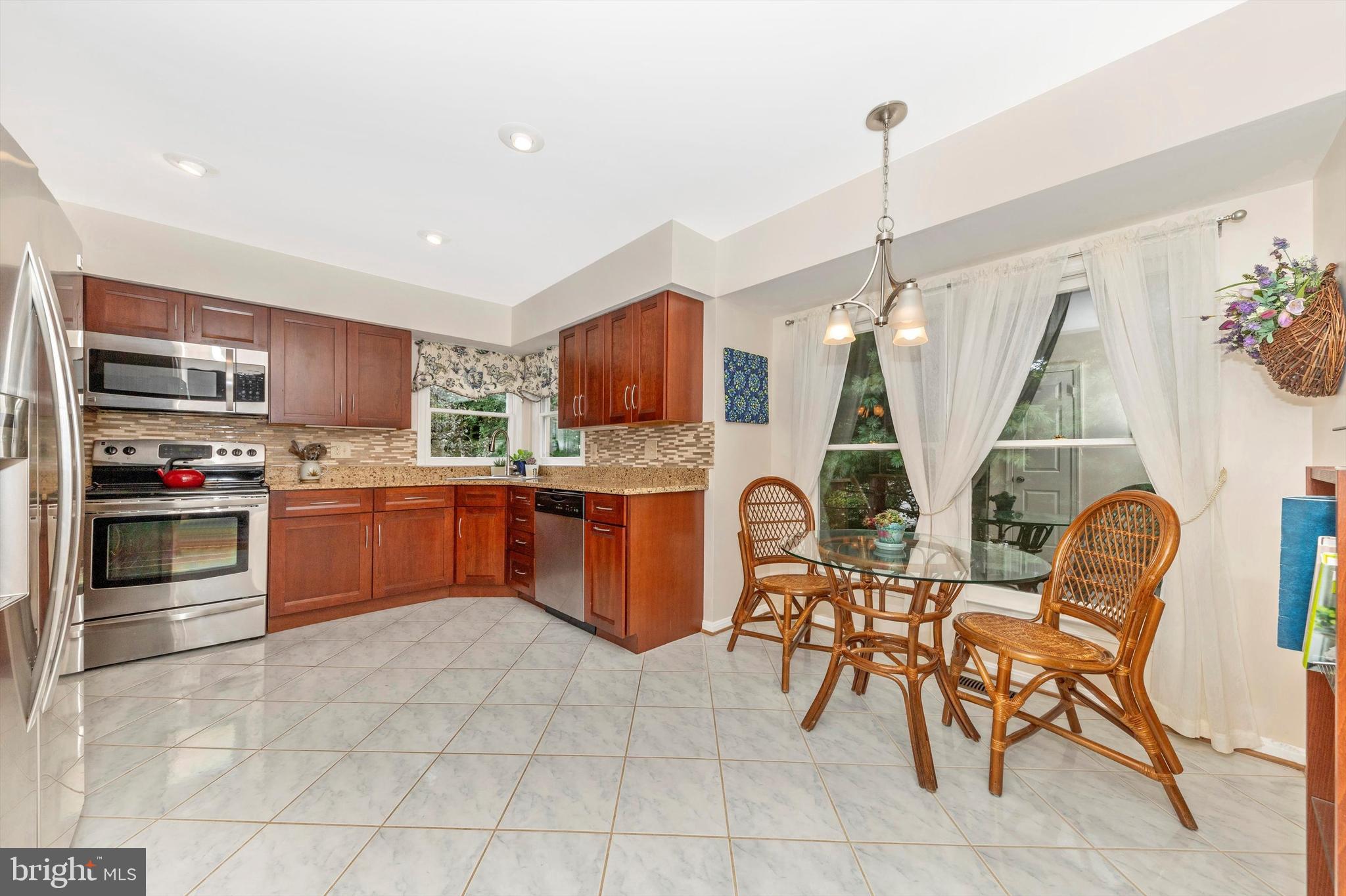 WATERS LANDING - Residential