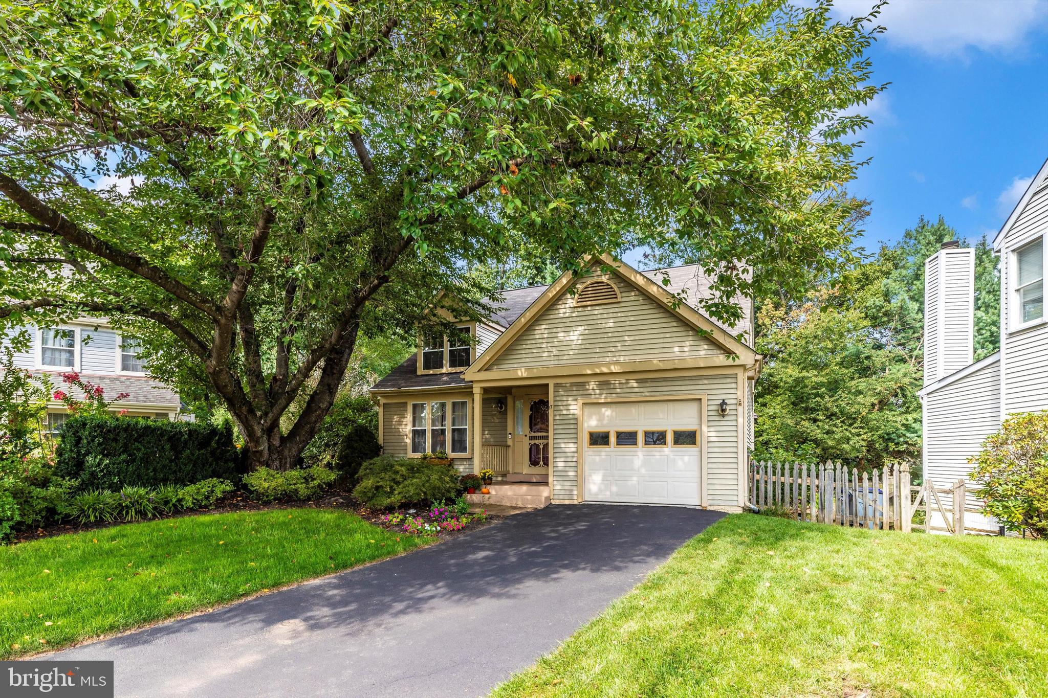 WATERS LANDING - Residential