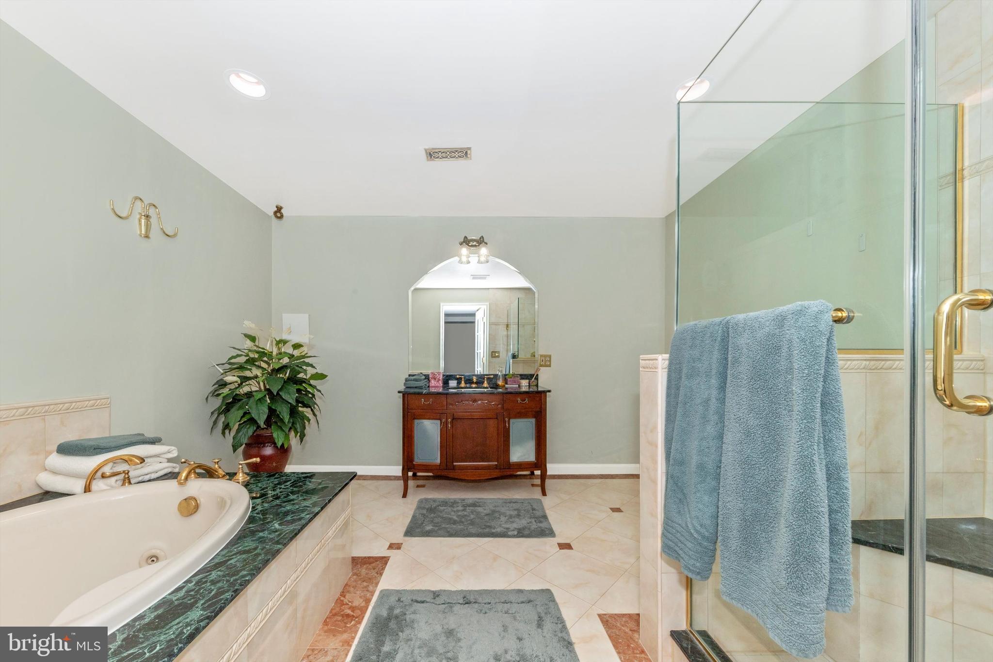 WATERS LANDING - Residential