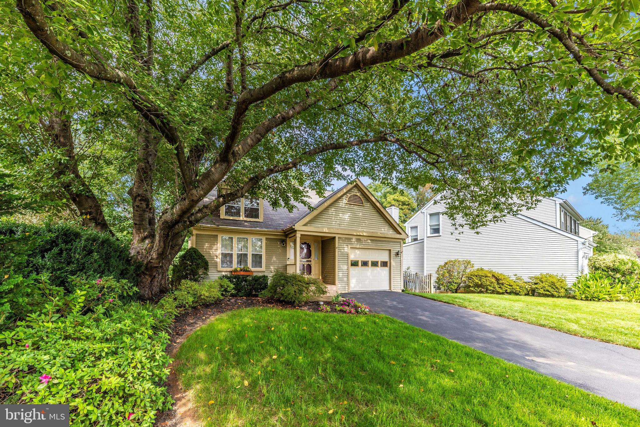 WATERS LANDING - Residential