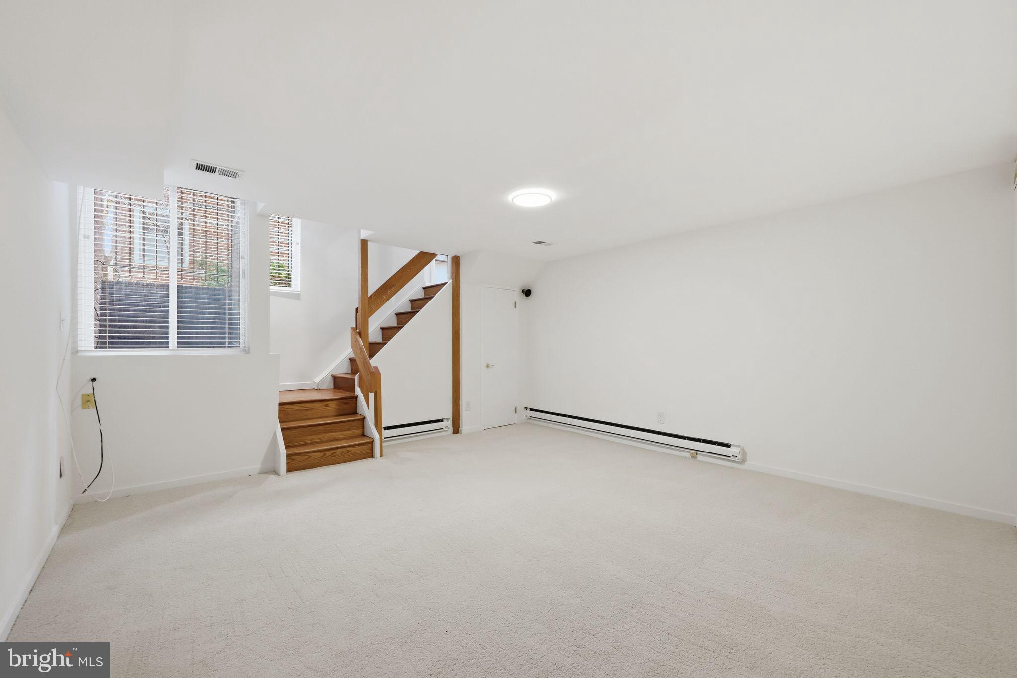 WASHINGTON SQ WEST - Residential