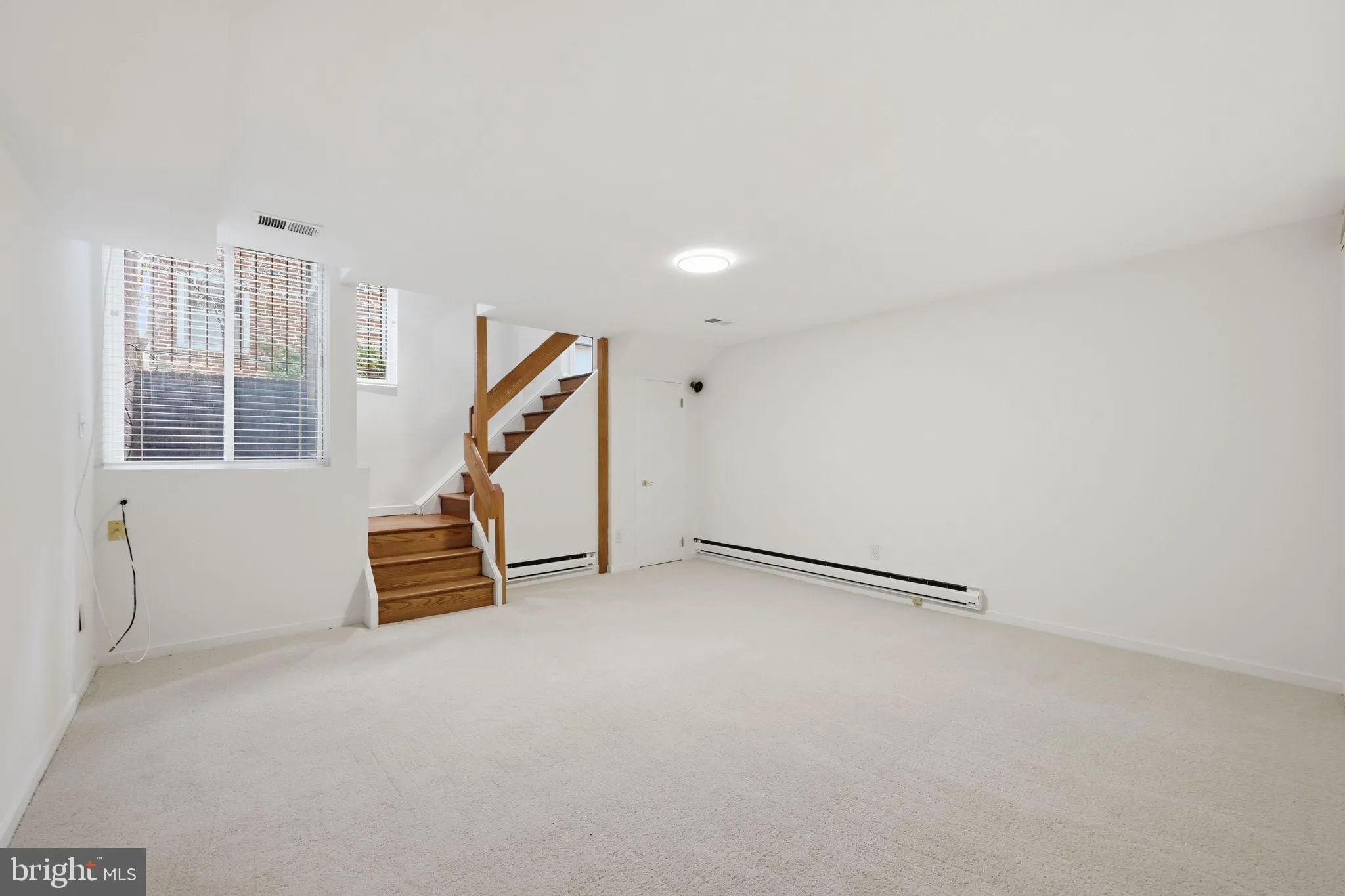 Philadelphia, Pennsylvania 19107, United States, 3 Bedrooms Bedrooms, ,3 BathroomsBathrooms,Residential,Contingent,251986