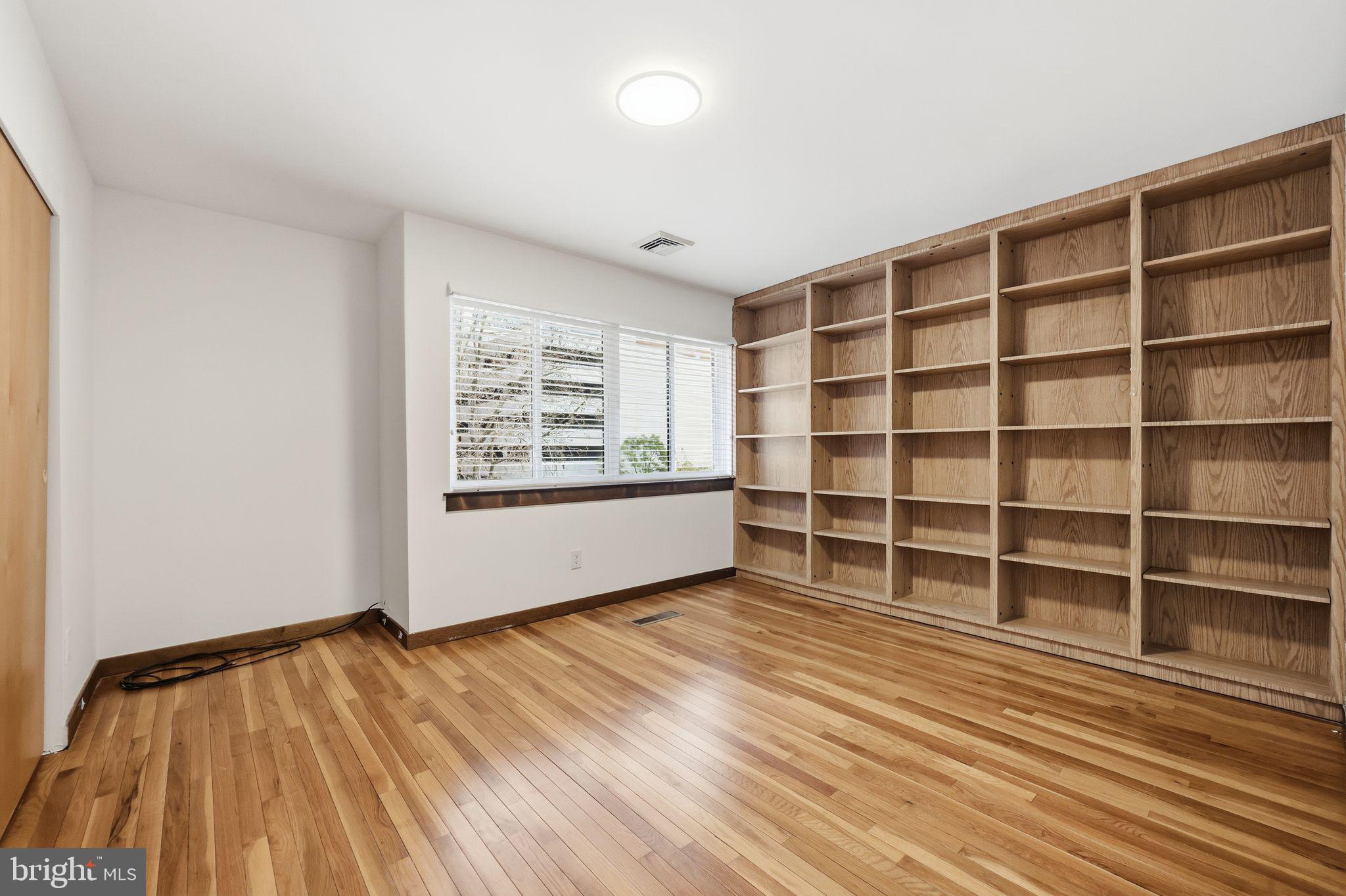 WASHINGTON SQ WEST - Residential