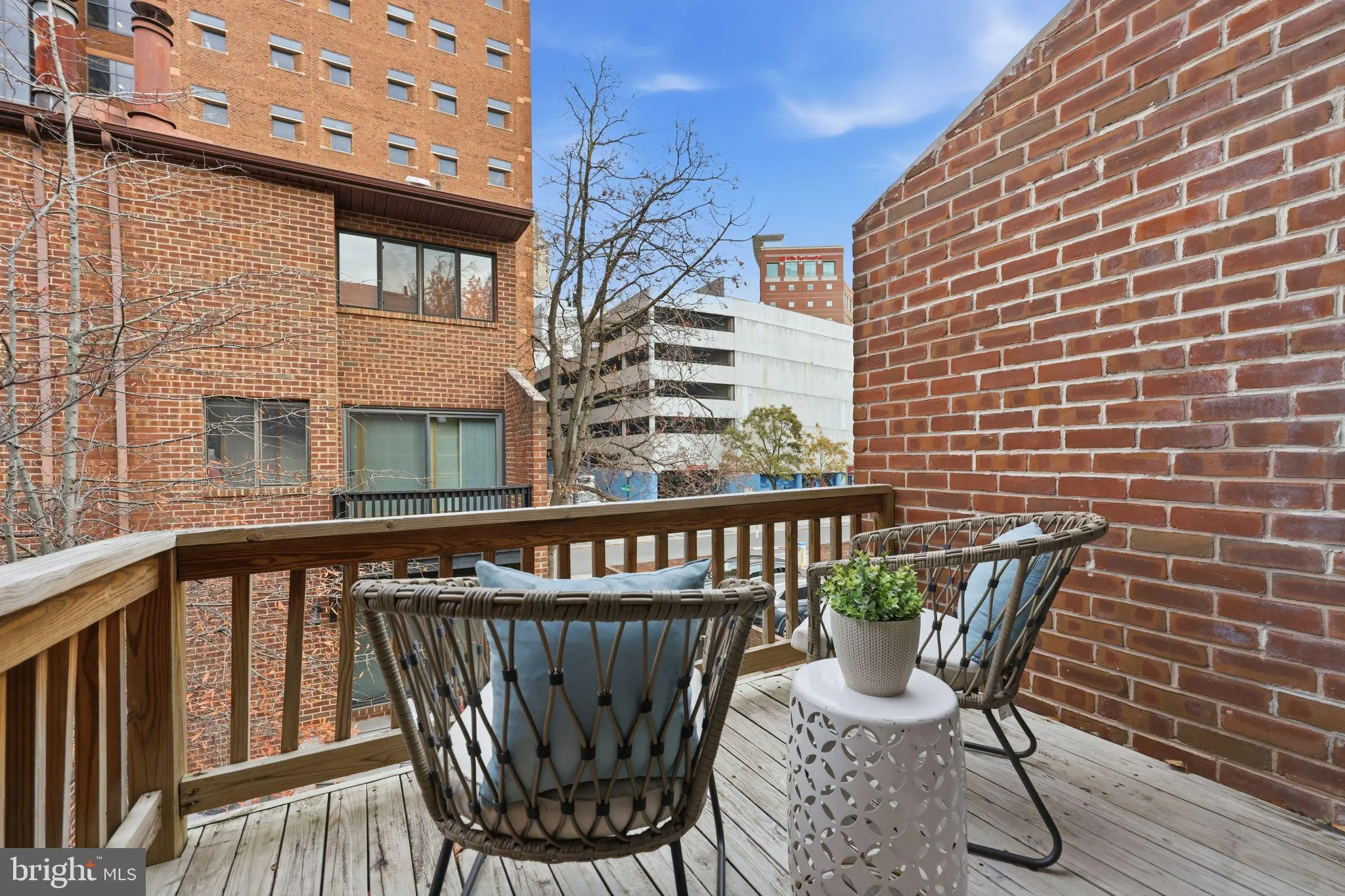 Philadelphia, Pennsylvania 19107, United States, 3 Bedrooms Bedrooms, ,3 BathroomsBathrooms,Residential,Contingent,251986