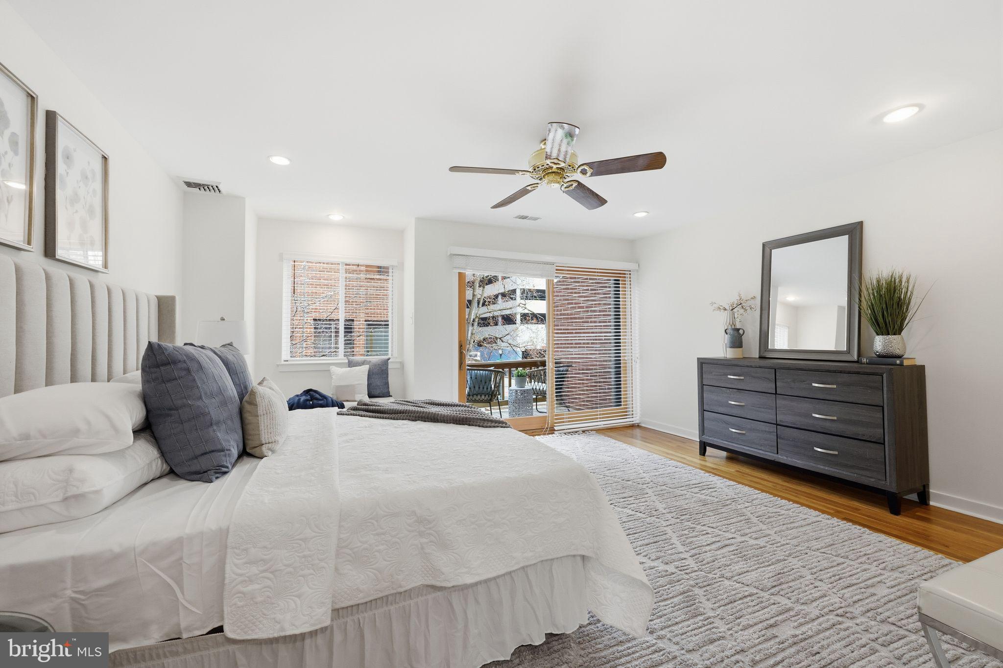 WASHINGTON SQ WEST - Residential