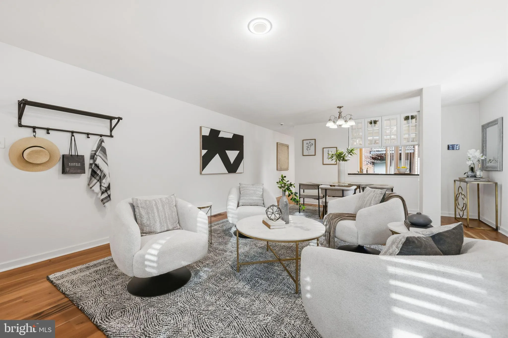 Philadelphia, Pennsylvania 19107, United States, 3 Bedrooms Bedrooms, ,3 BathroomsBathrooms,Residential,Contingent,251986