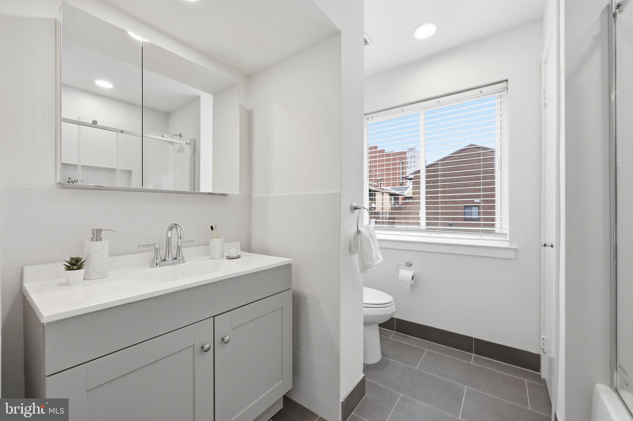 WASHINGTON SQ WEST - Residential