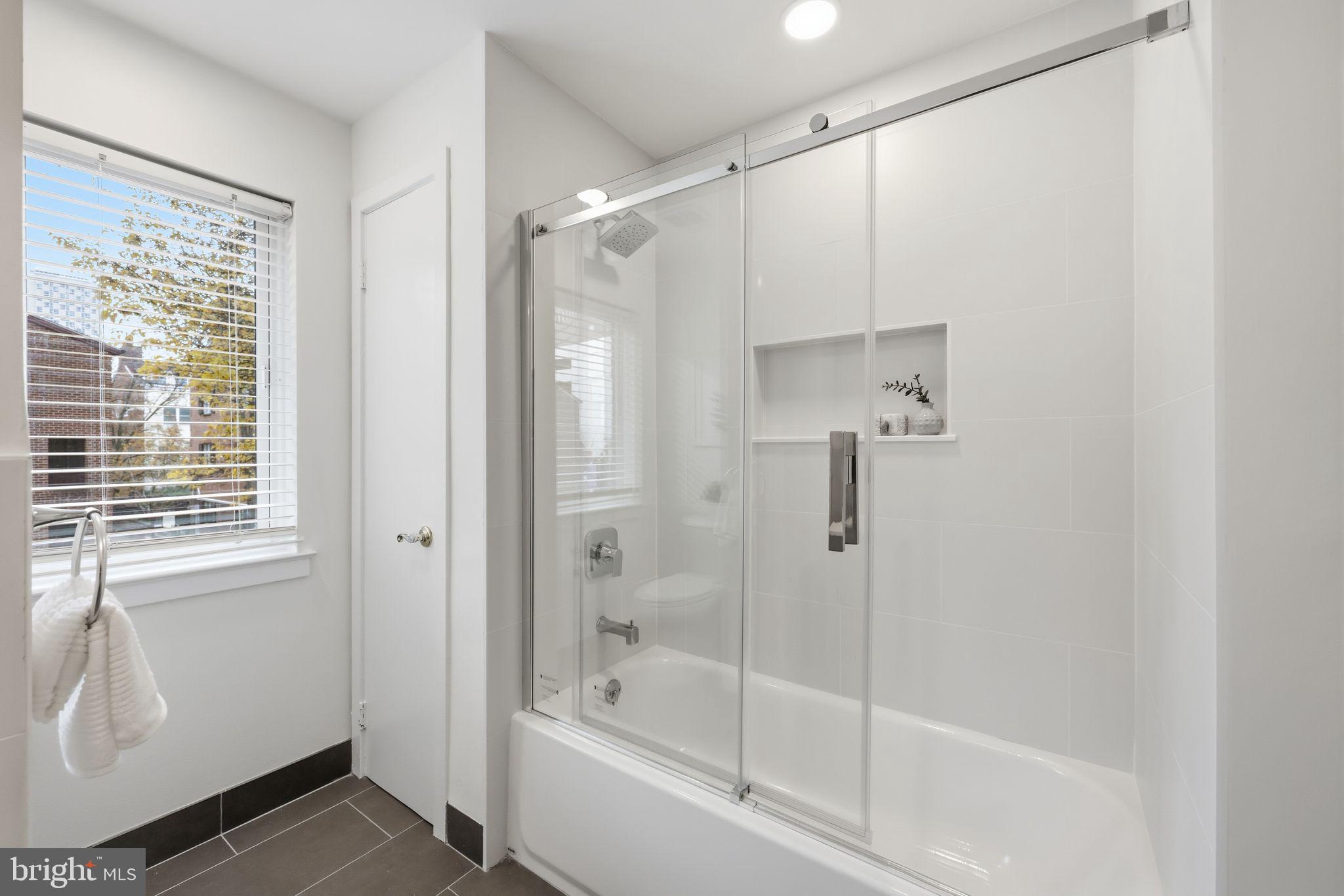 WASHINGTON SQ WEST - Residential