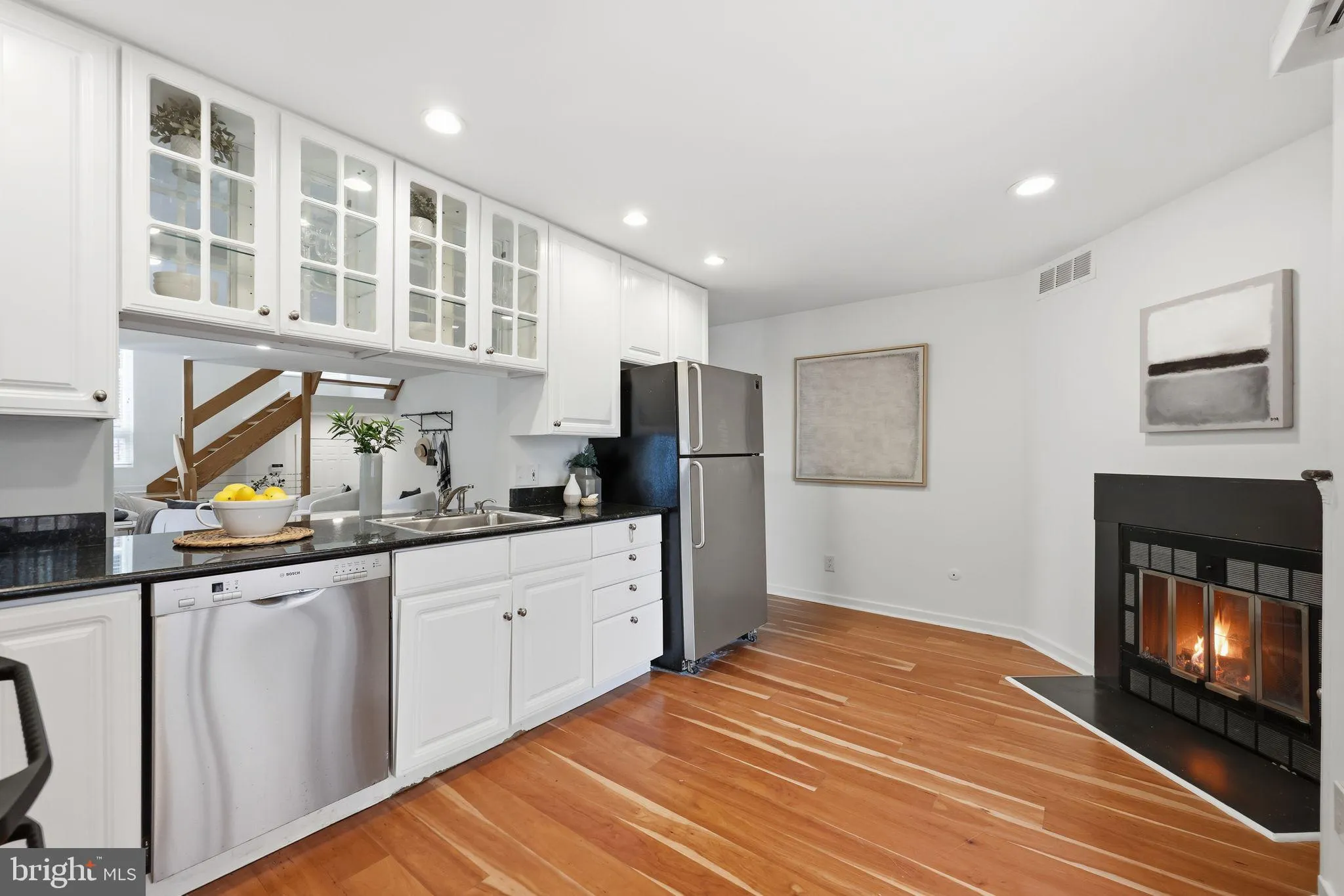 Philadelphia, Pennsylvania 19107, United States, 3 Bedrooms Bedrooms, ,3 BathroomsBathrooms,Residential,Contingent,251986