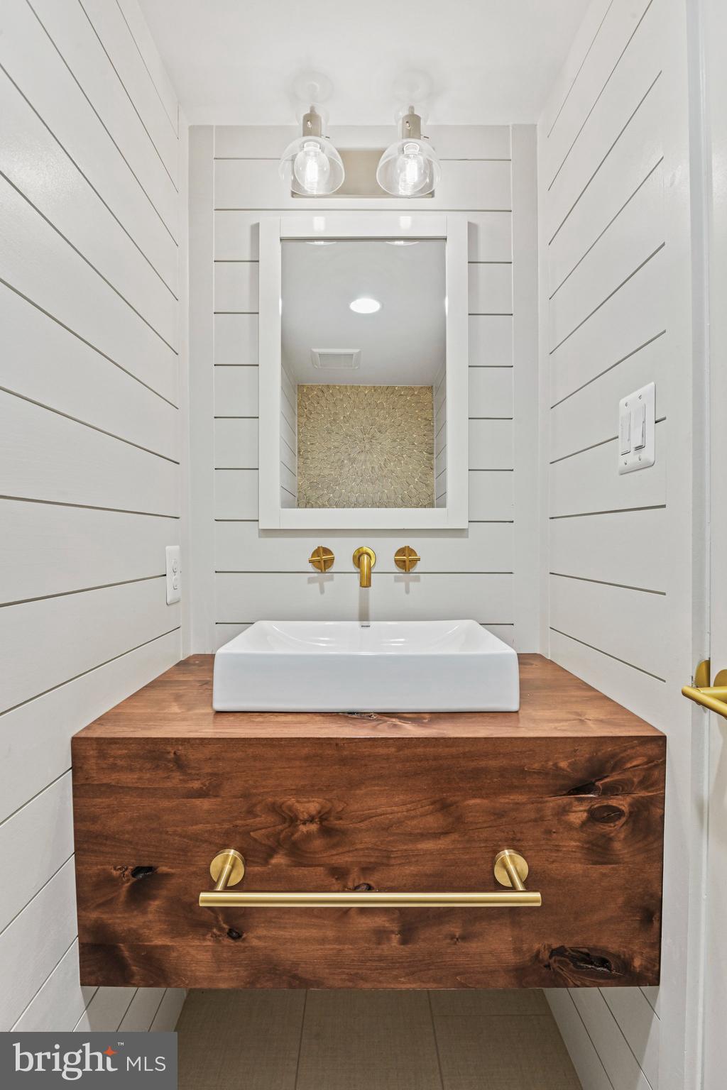 WHEYSTONE - Residential Lease