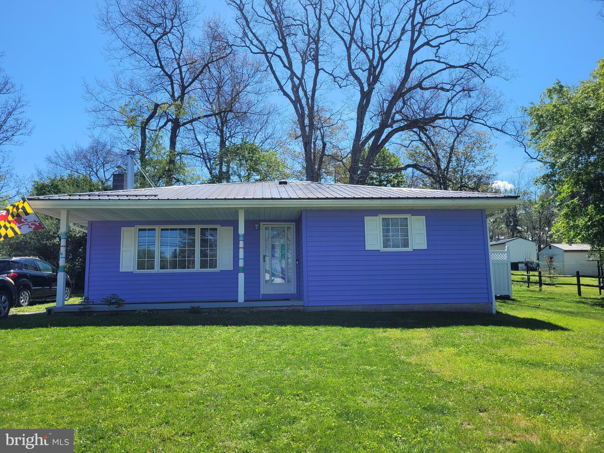 LOCH LYNN HEIGHTS - Residential