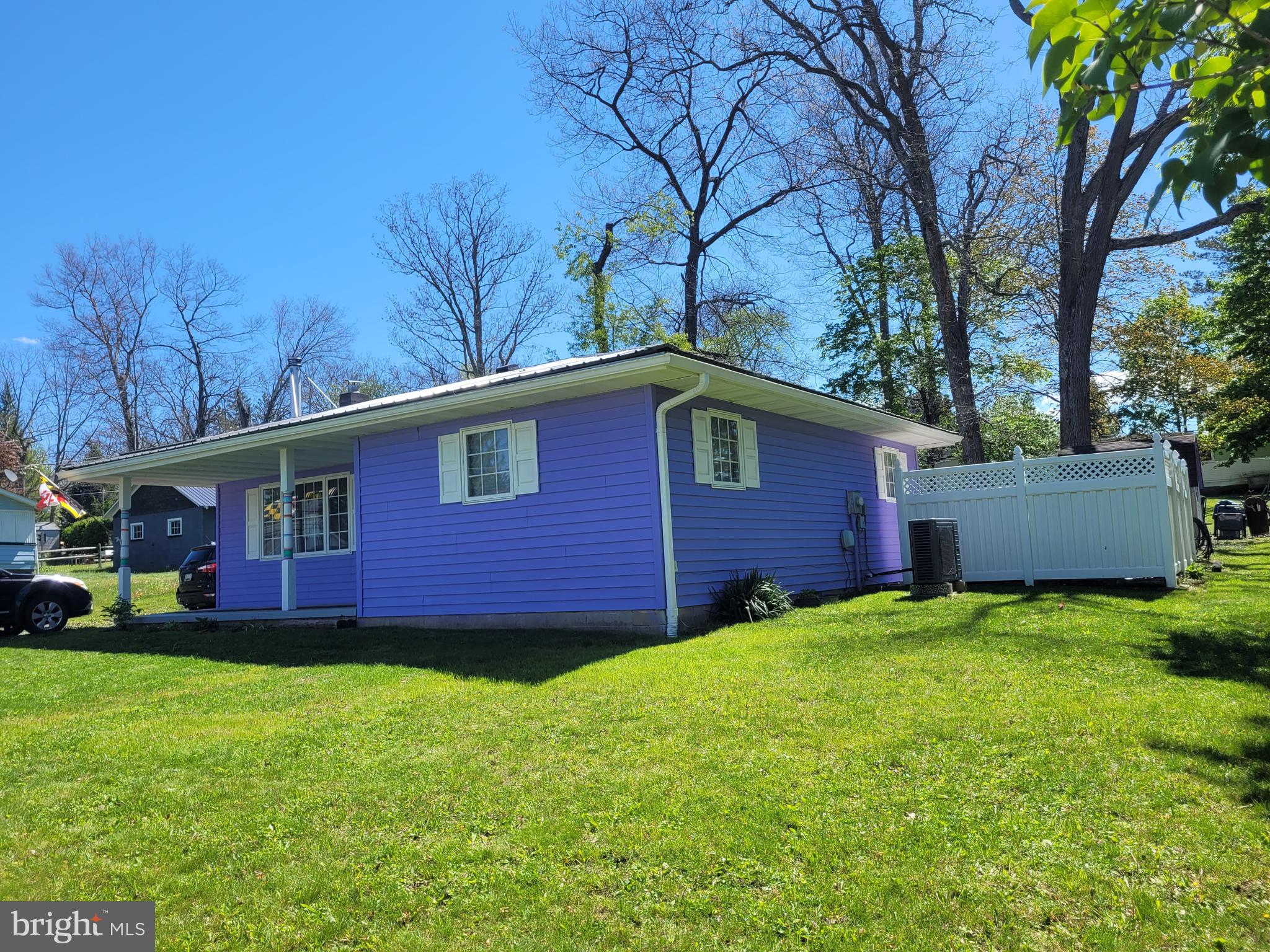 LOCH LYNN HEIGHTS - Residential