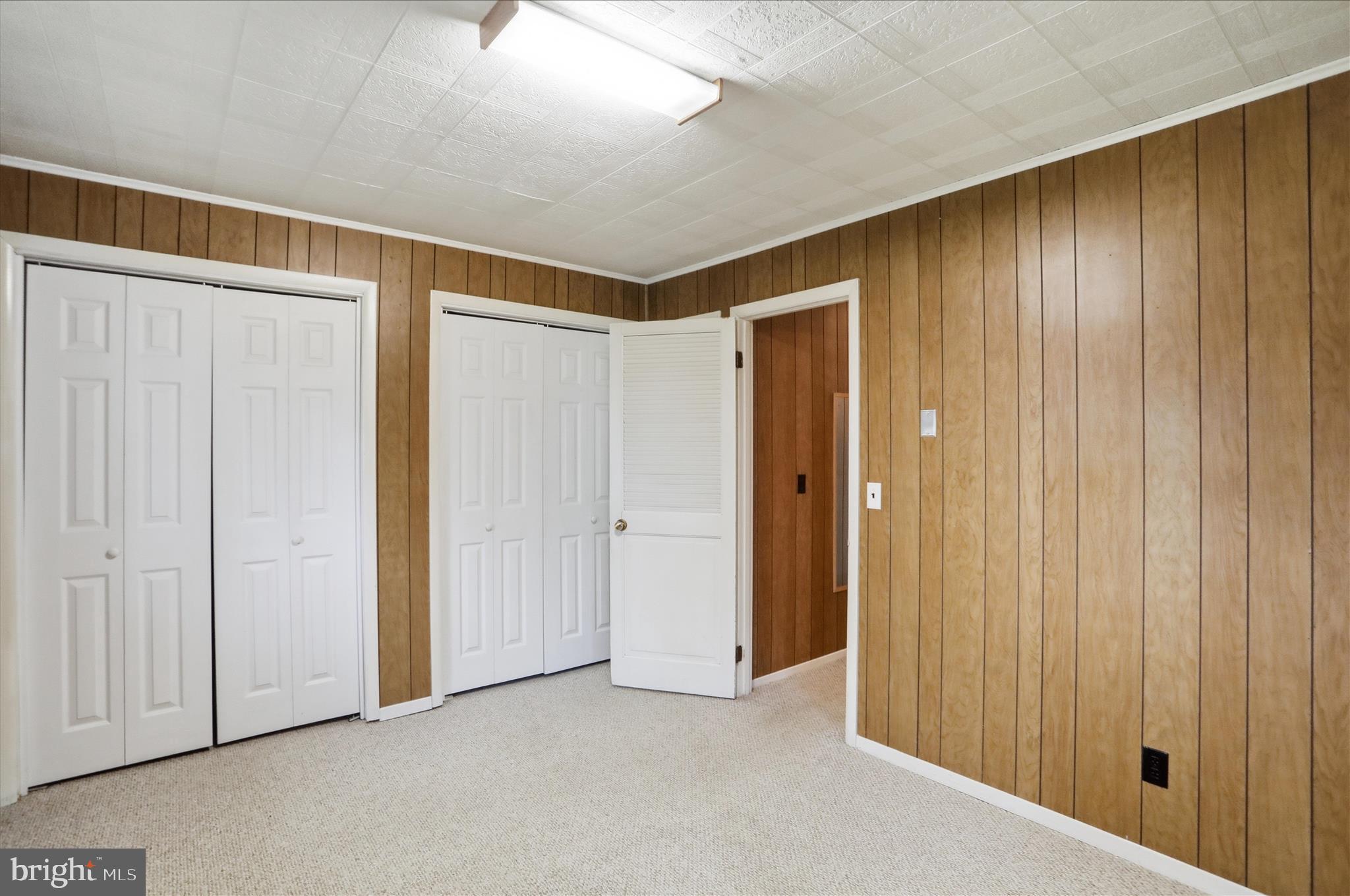 LOCH LYNN HEIGHTS - Residential