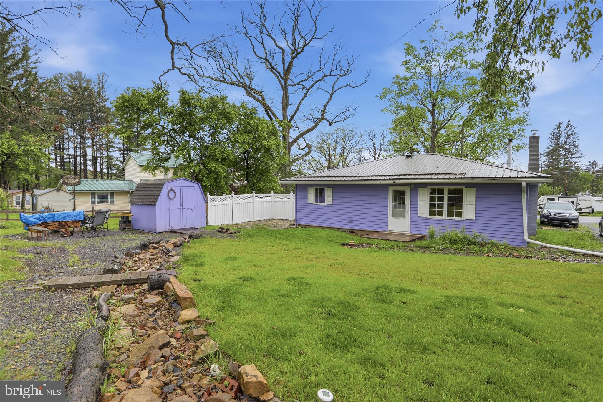 LOCH LYNN HEIGHTS - Residential