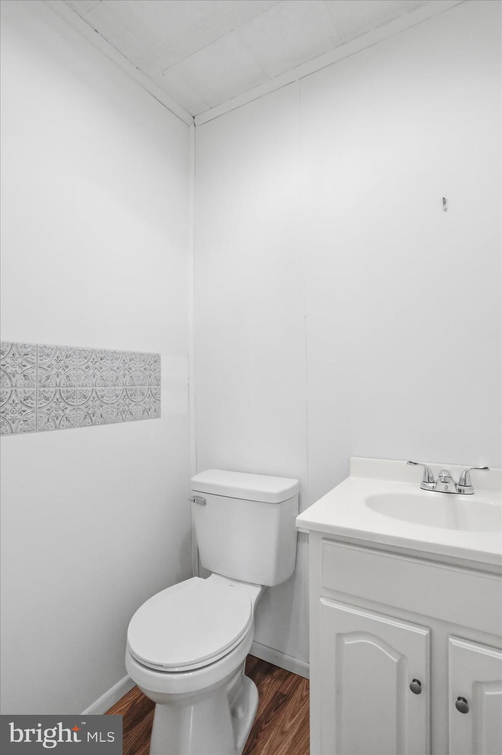 LOCH LYNN HEIGHTS - Residential