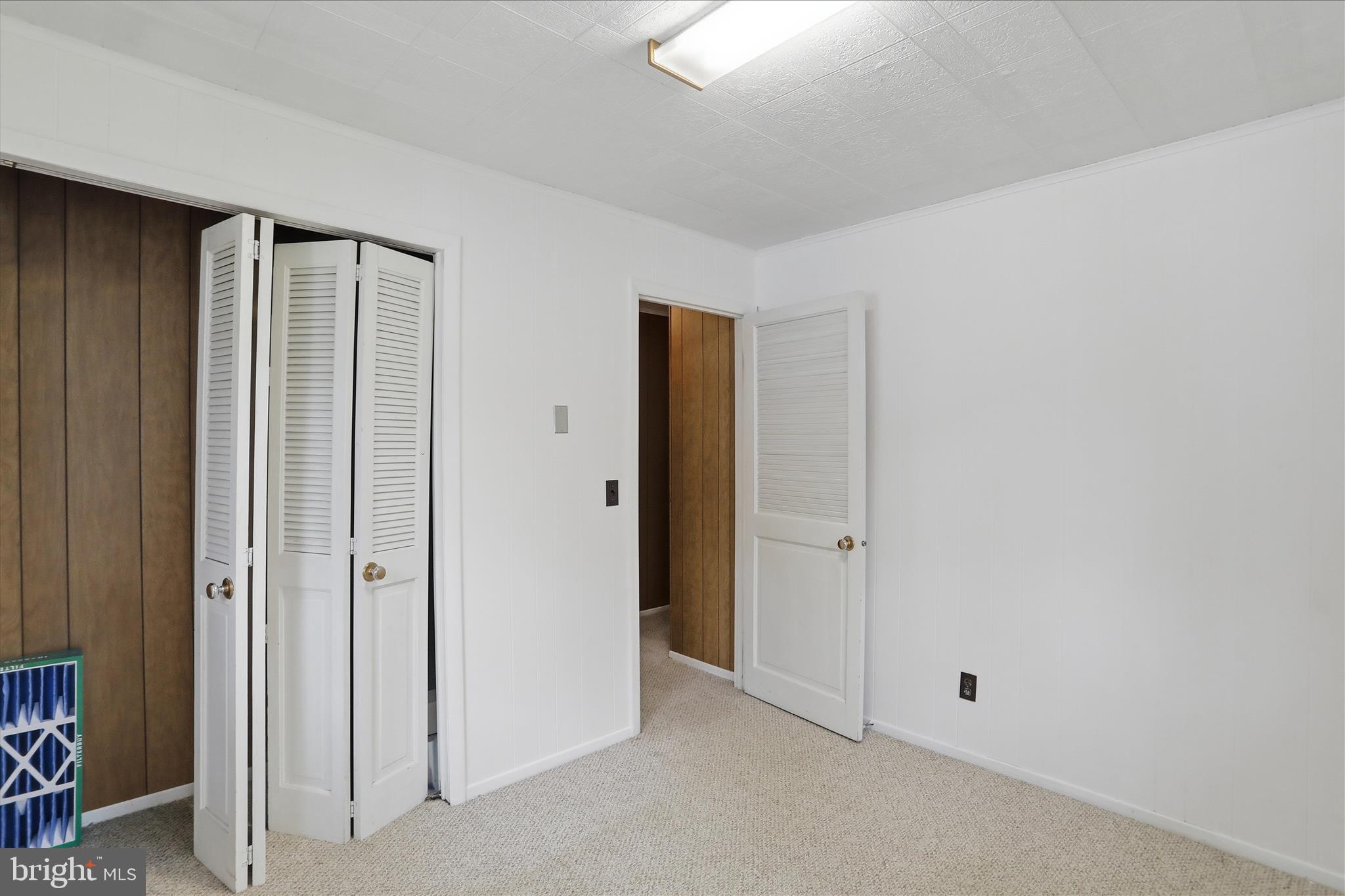 LOCH LYNN HEIGHTS - Residential