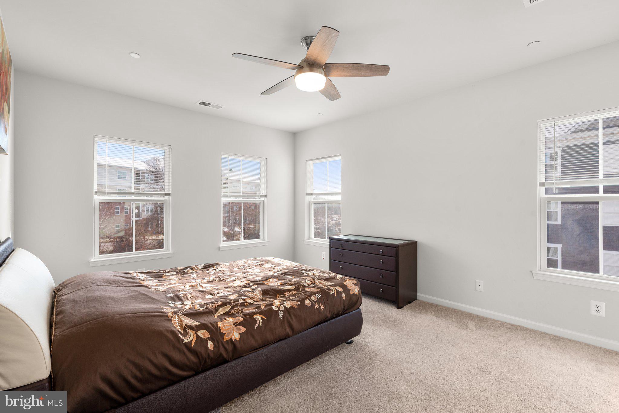 ELLICOTTS RETREAT - Residential