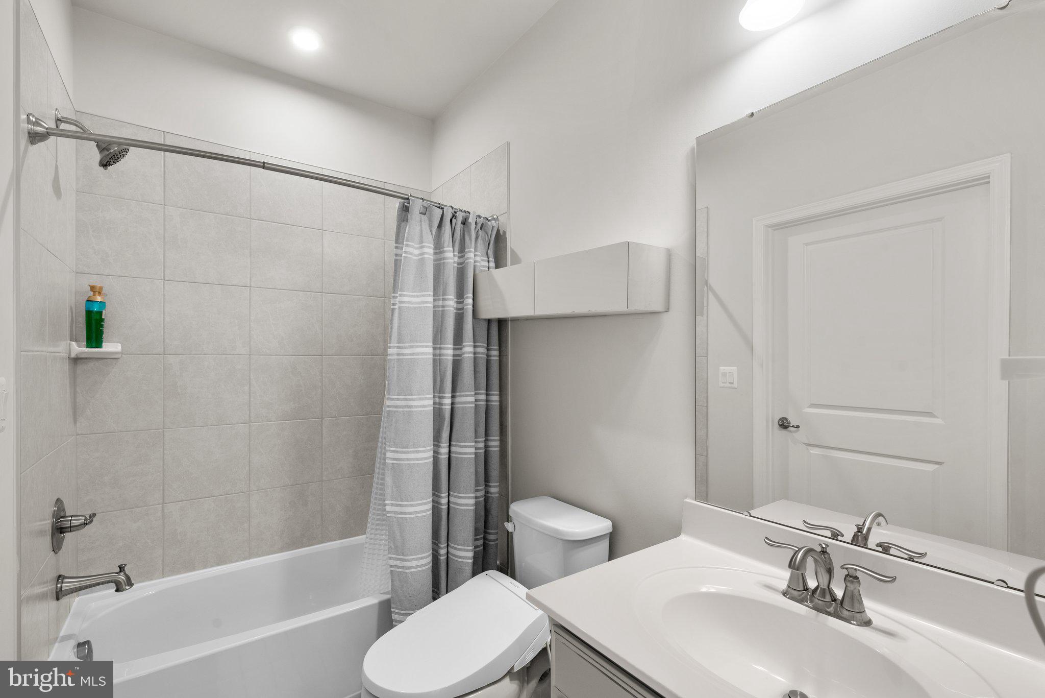 ELLICOTTS RETREAT - Residential