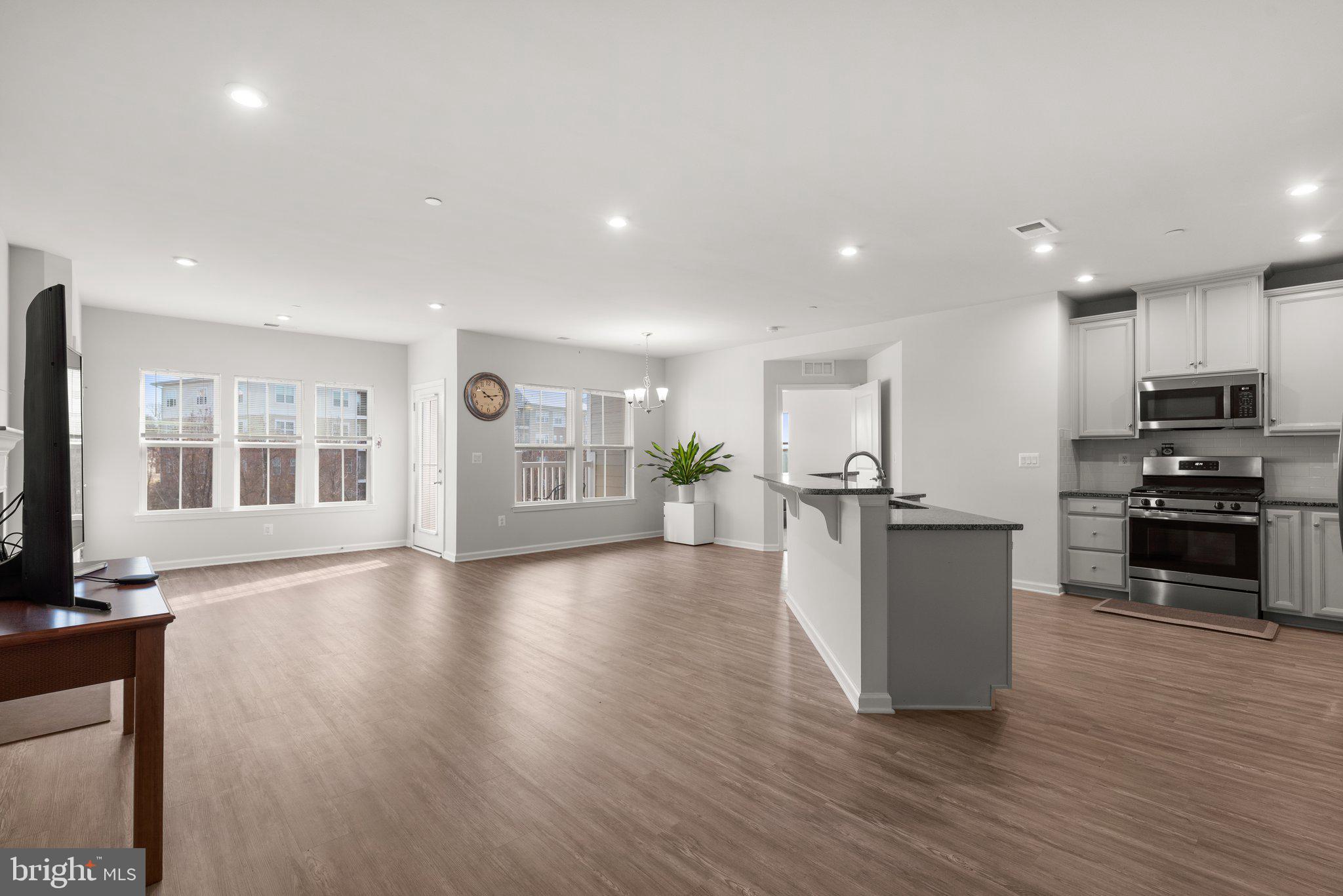 ELLICOTTS RETREAT - Residential