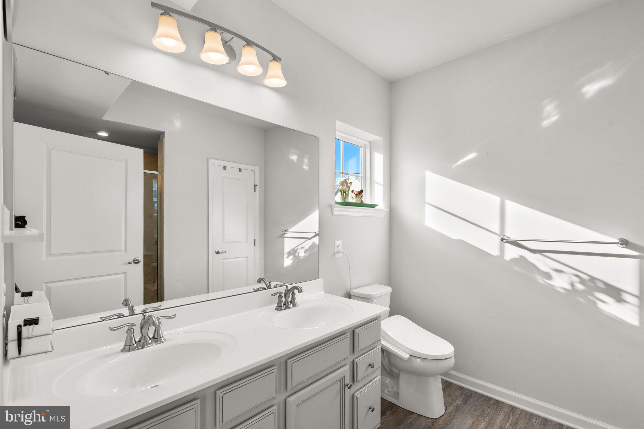 ELLICOTTS RETREAT - Residential